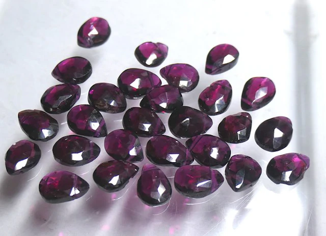 Batch of 100% natural rhodolite garnets Cabochon- 10.78 g - (28)