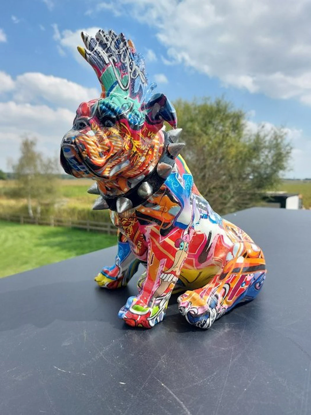 Statue, street Art english dog with cockscomb - 29 cm - polyresin