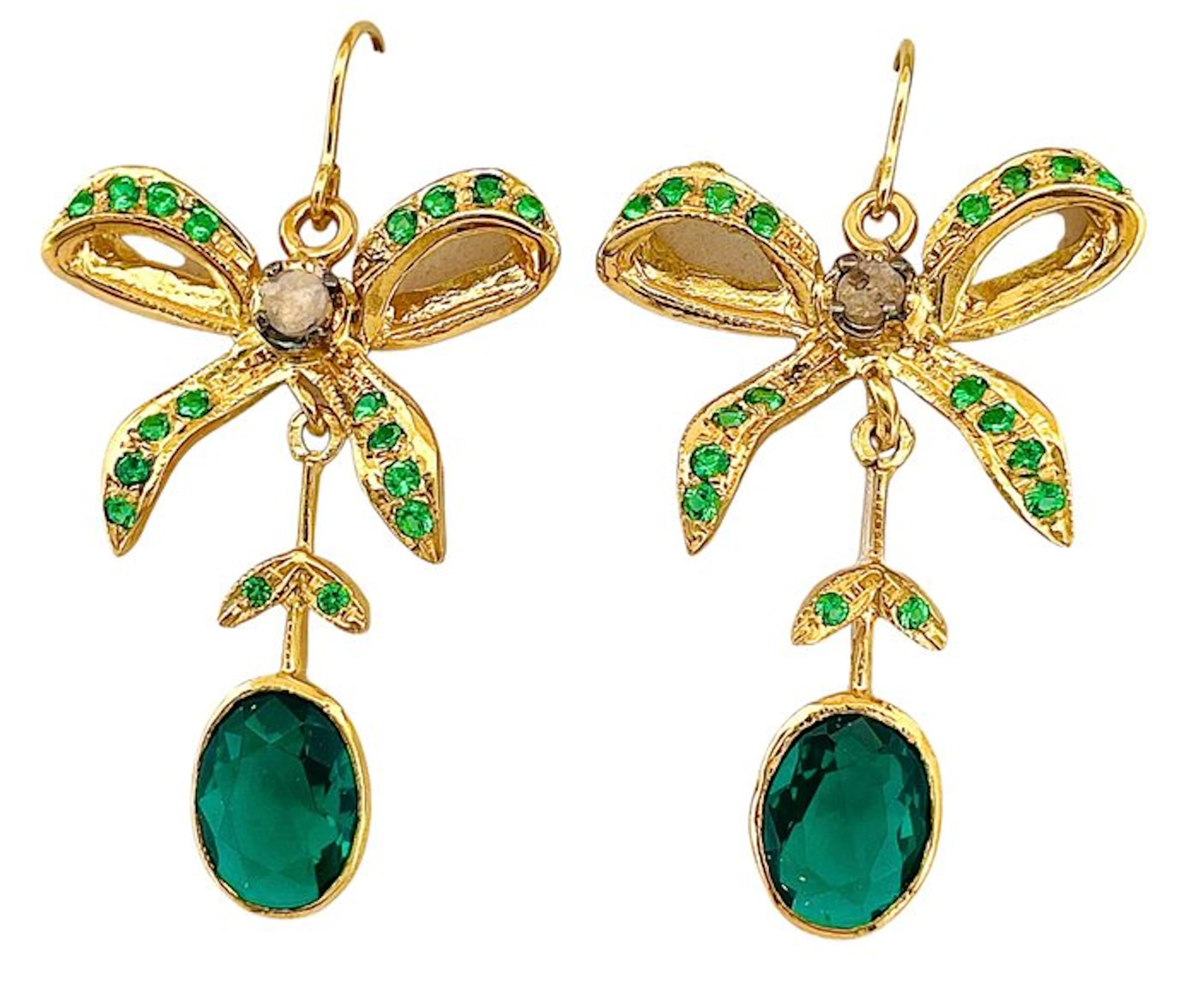 No reserve price - Earrings - 9 kt. Yellow gold, Silver Emerald - Diamond