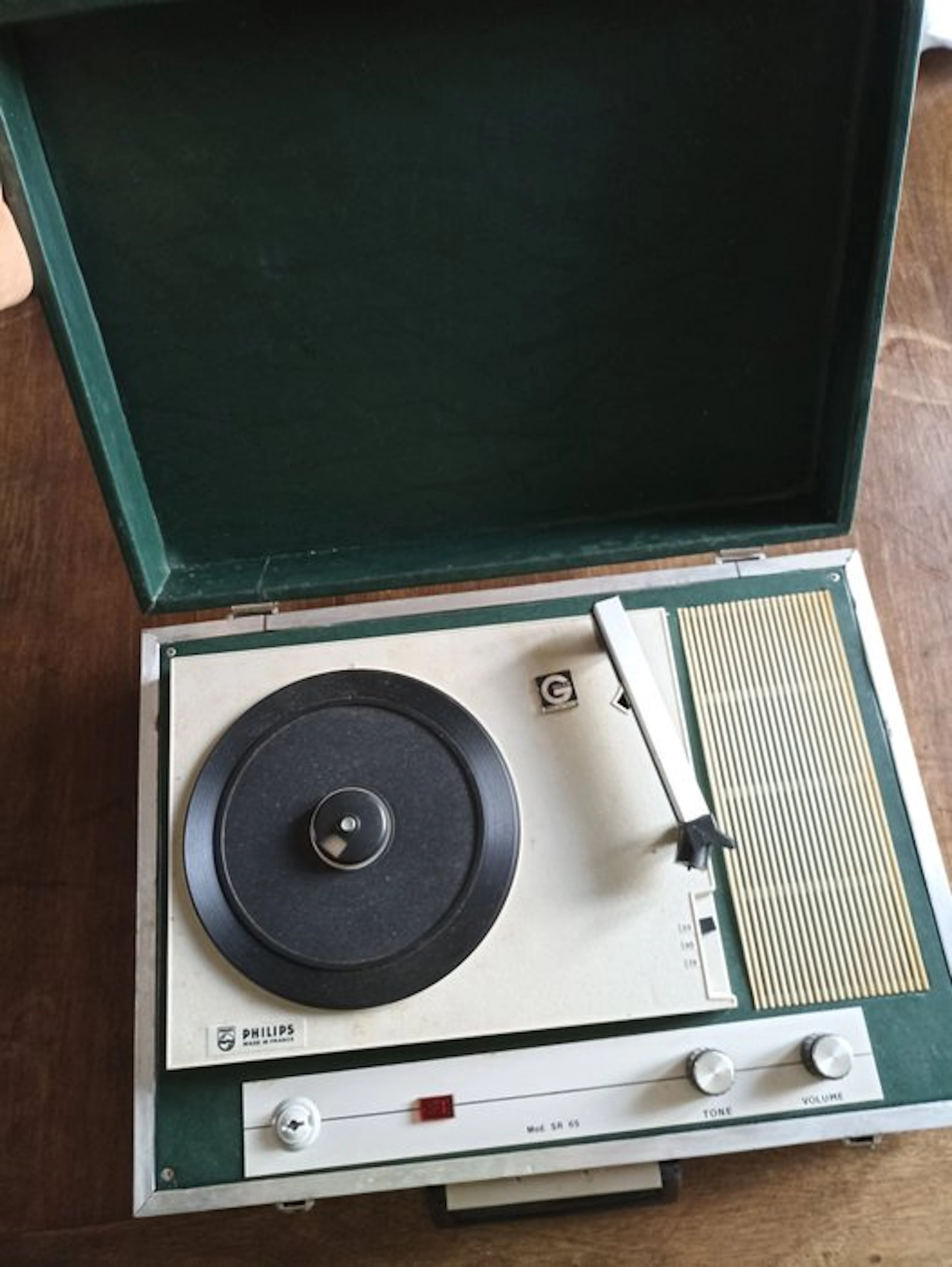 Philips - SR 65 Portable Suitcase Record player