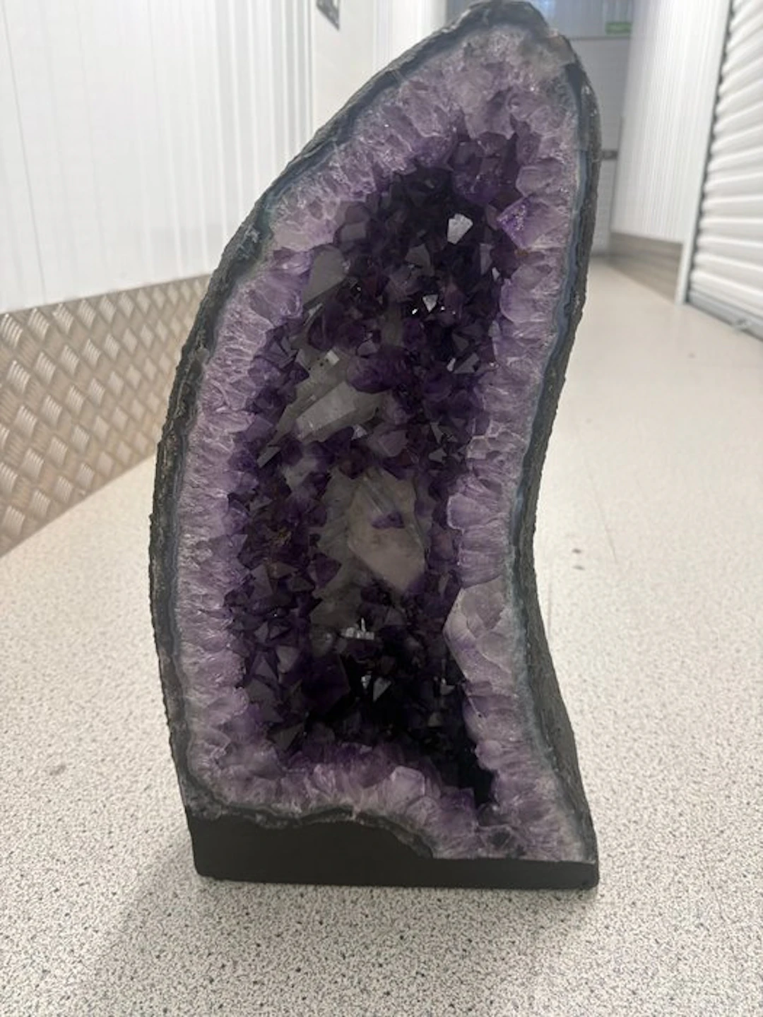Amethyst Mineral Collection - Height: 51 cm - Width: 27 cm- 23 kg - (1)