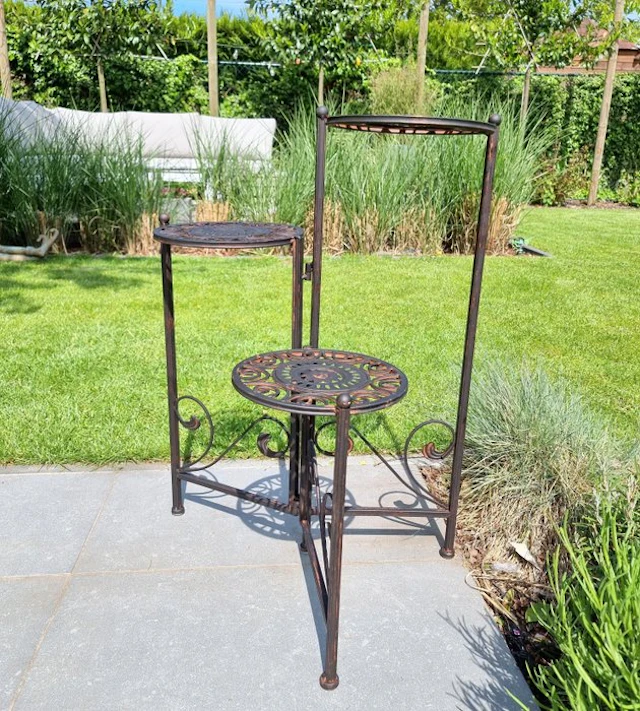 Side table - metal