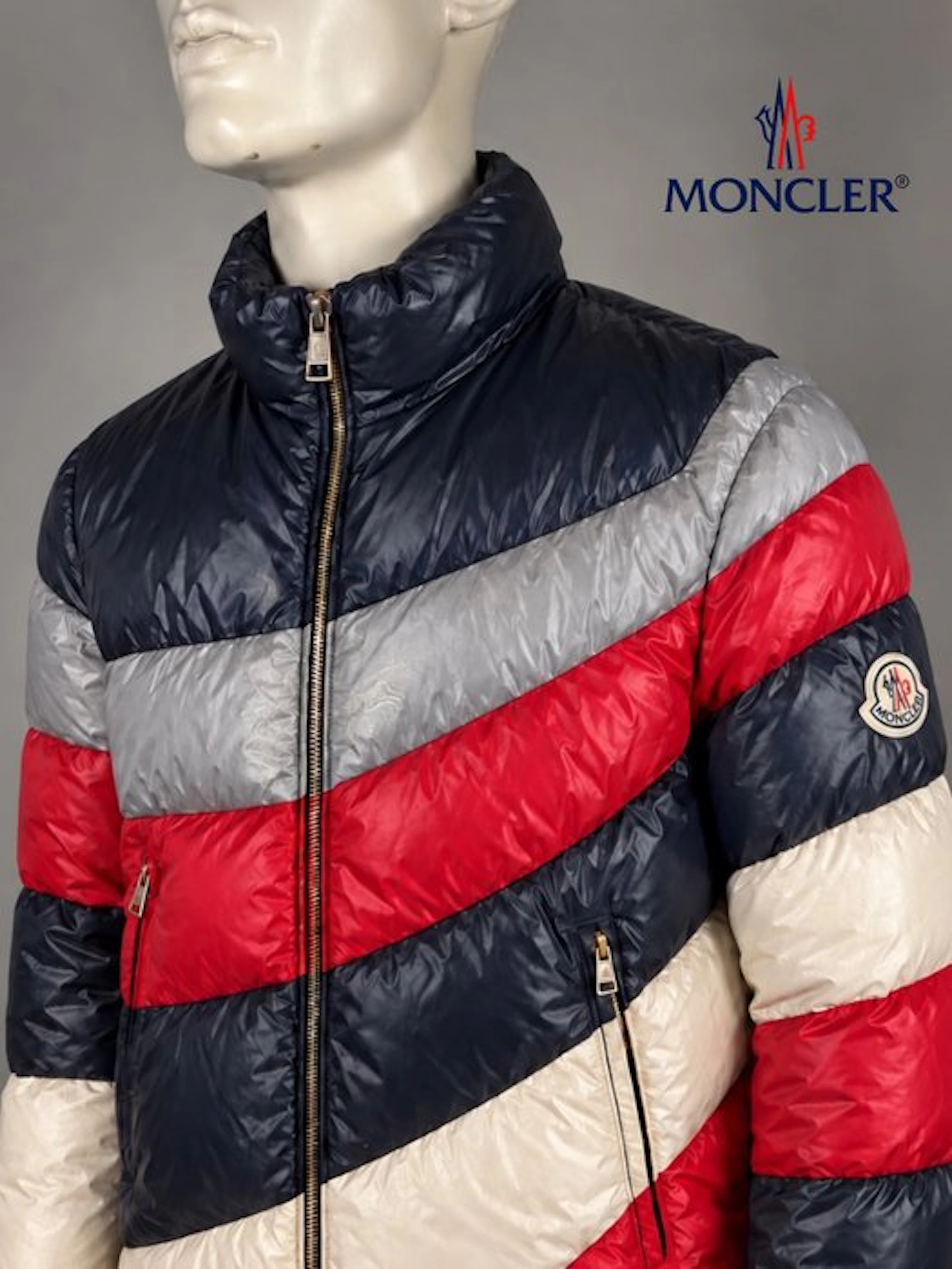 Moncler - Down jacket