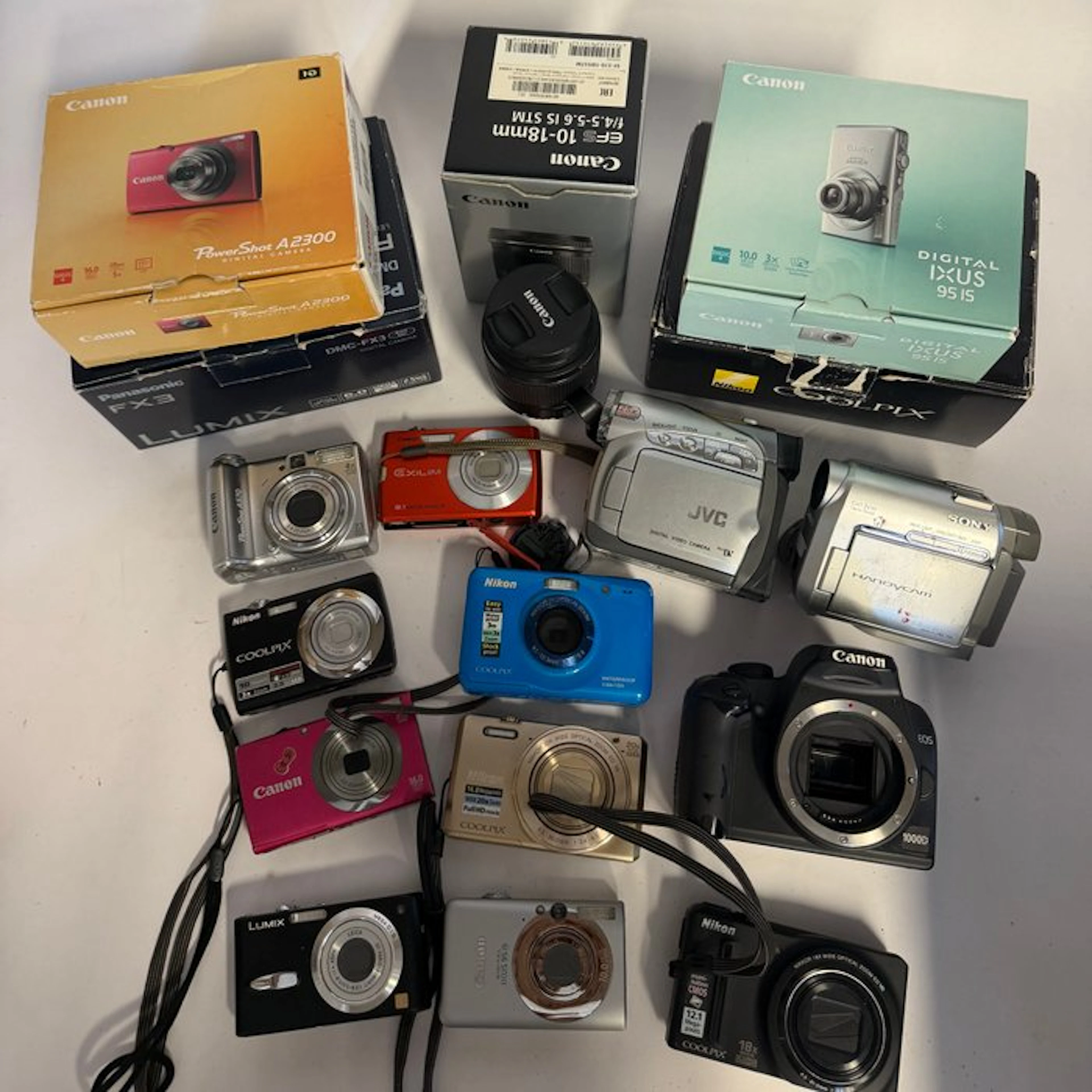 Canon, Nikon Big lot of 12x Compact Camera for Parts or...