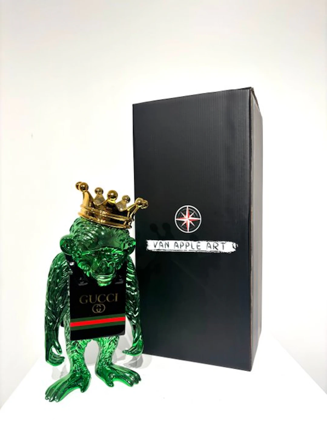 Van Apple - Fashion Monkey - Gucci