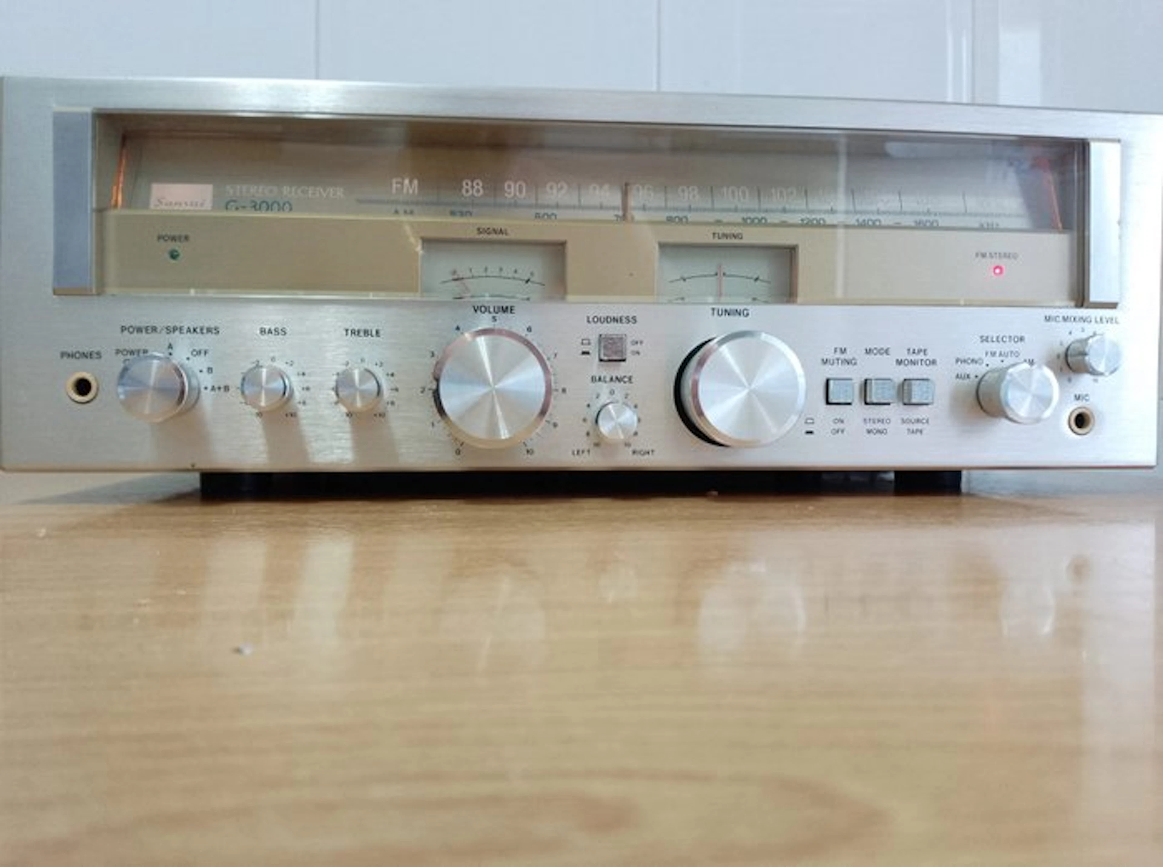 Sansui - G-3000 AM/FM Solid state stereo receiver