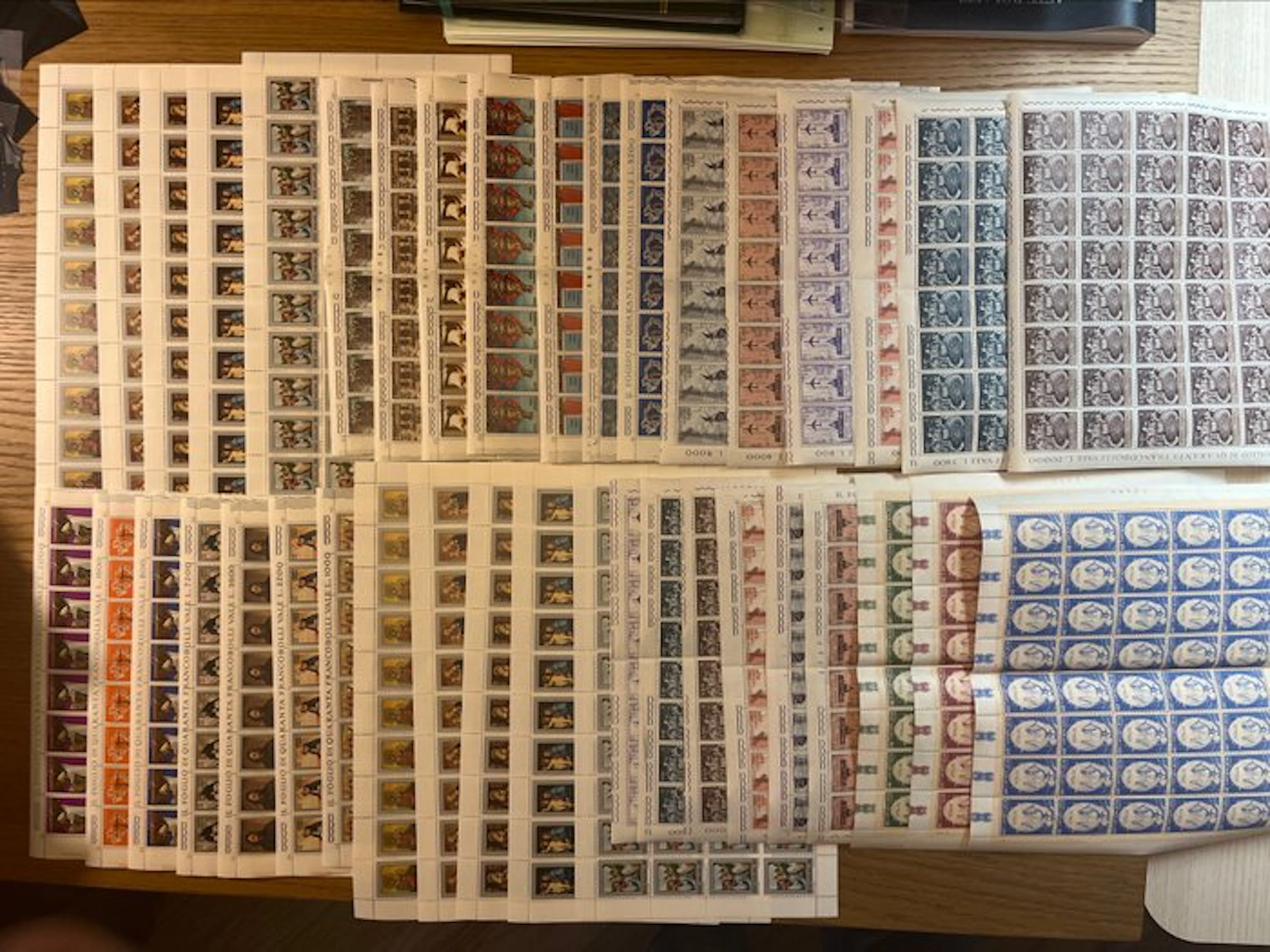 Vatican City 1968/71 - Collection of complete series from...