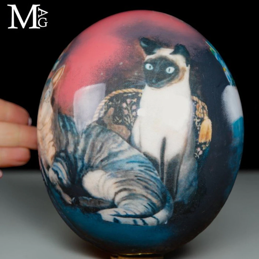 Finely hand-painted Struthio camelus - Exquisite...