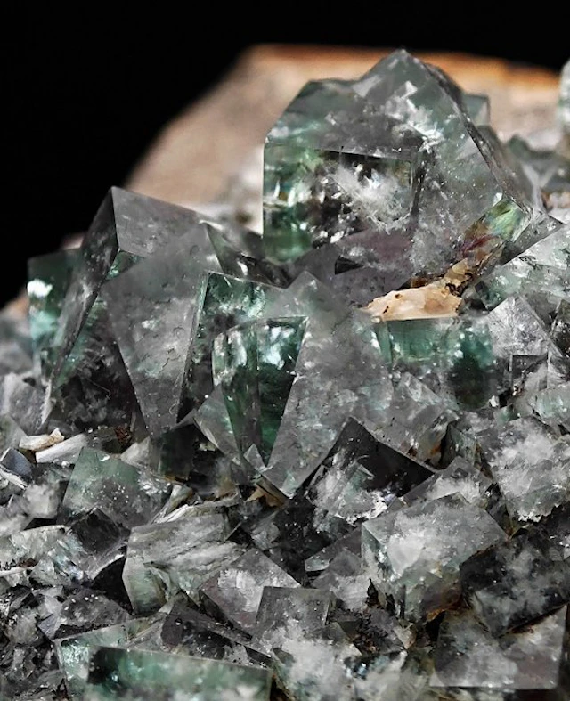 RARE GREEN TWINNED FLUORITE