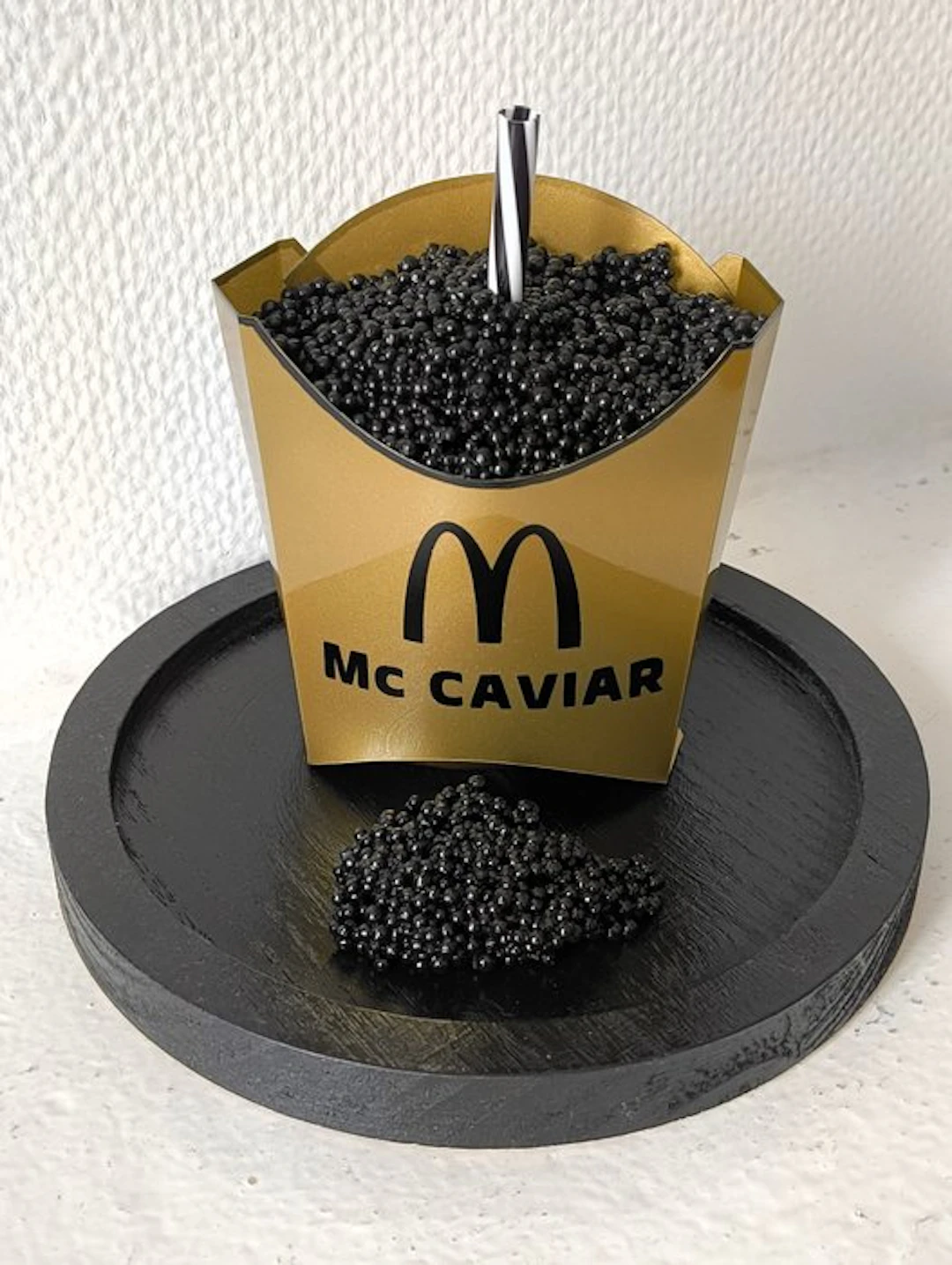 XTC Artist - Mc Caviar Gold black with black Straw