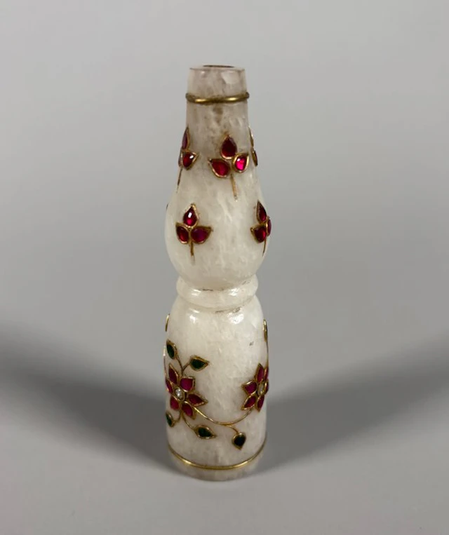 jade opium pipe mouthpiece - Jade - India - Mughal Dynasty – III (1627 - 1857)