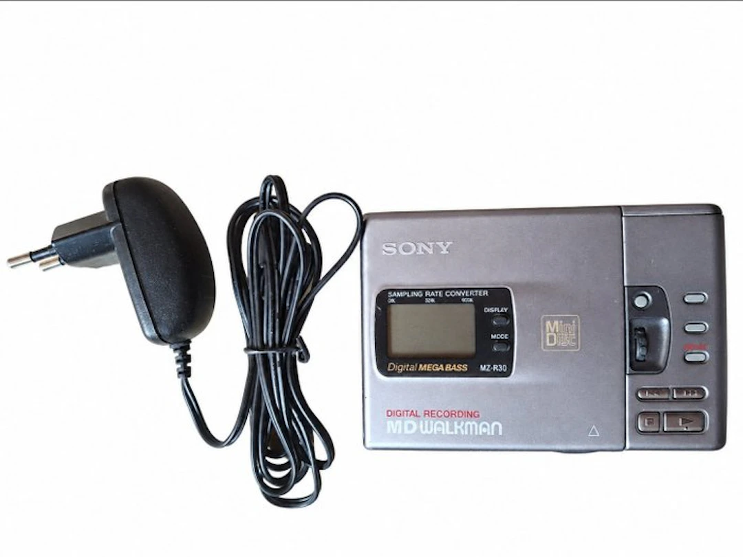 Sony - MZ-R30 MD Walkman Portable minidisc player-recorder