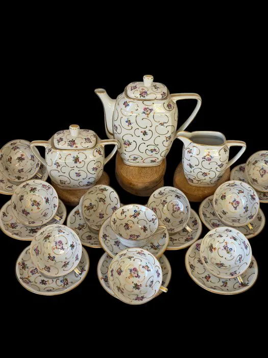 Grande Tasse à Café En Porcelaine F.D. France Décor Violettes - Avec Soucoupe, Occasion Très Bon état