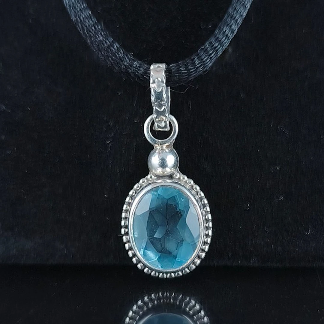 Aquamarine - Silver - Pendant - Reduce anxiety and stress