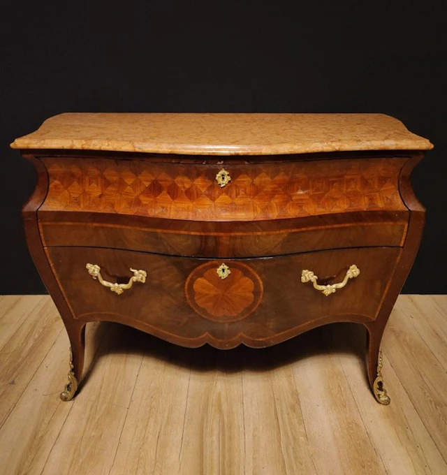 Chest of drawers - Walnut