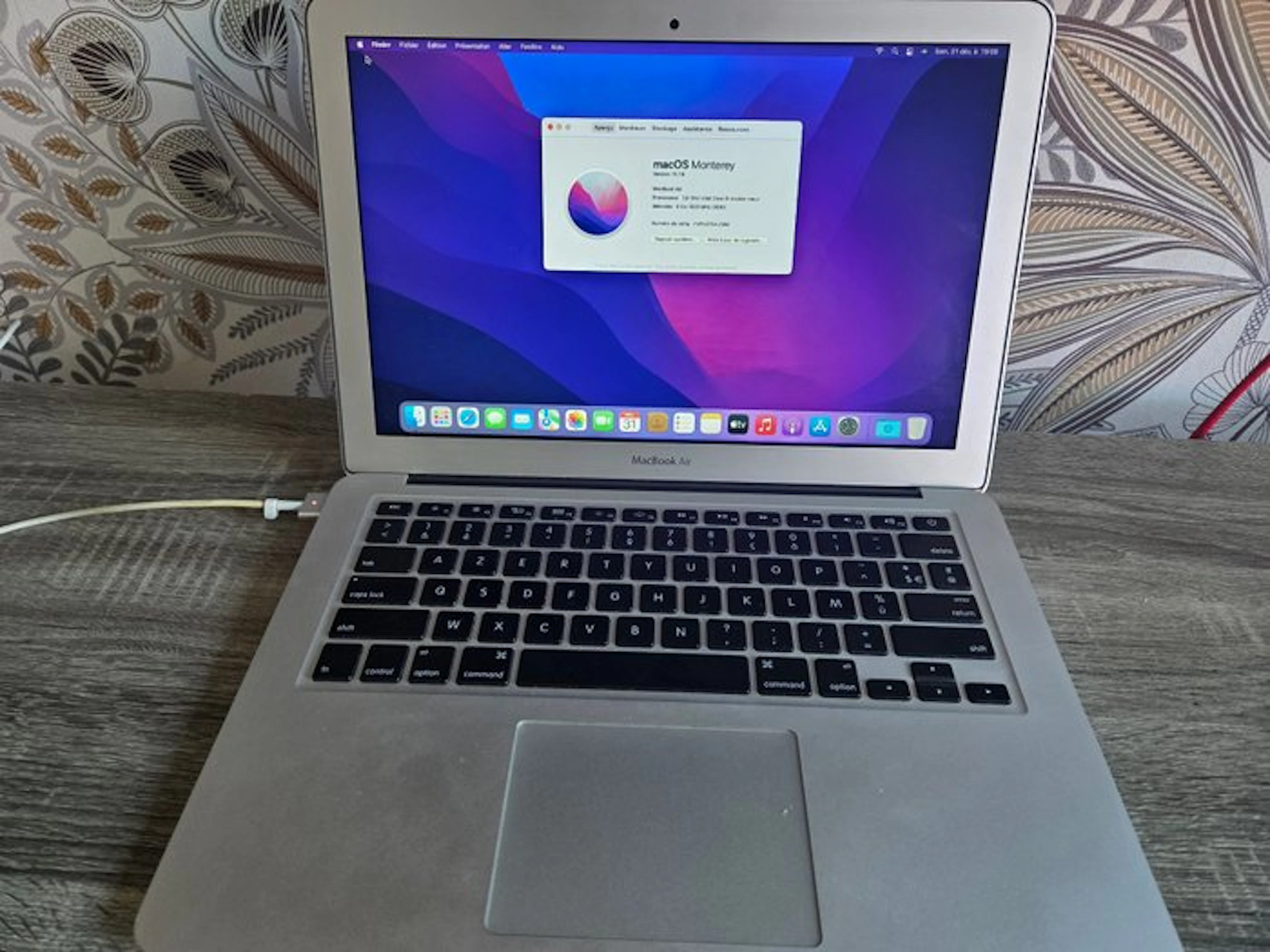 Apple MacBook Air - Laptop (1)
