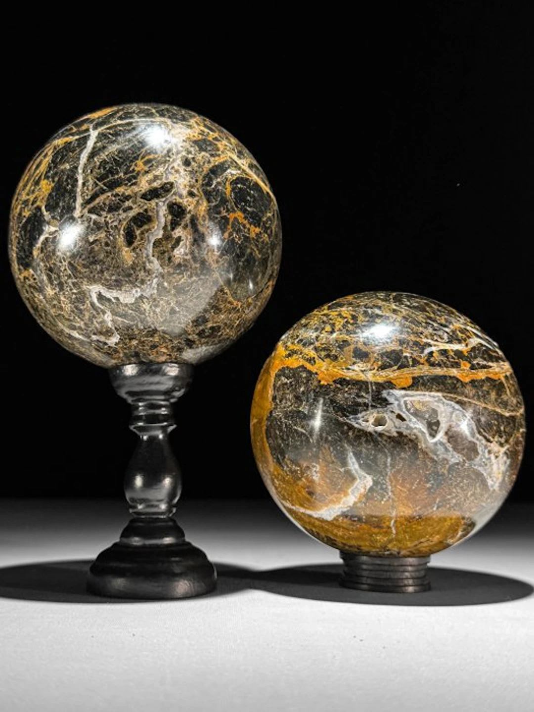 NO RESERVE PRICE- Wonderful pair of River Jasper spheres...