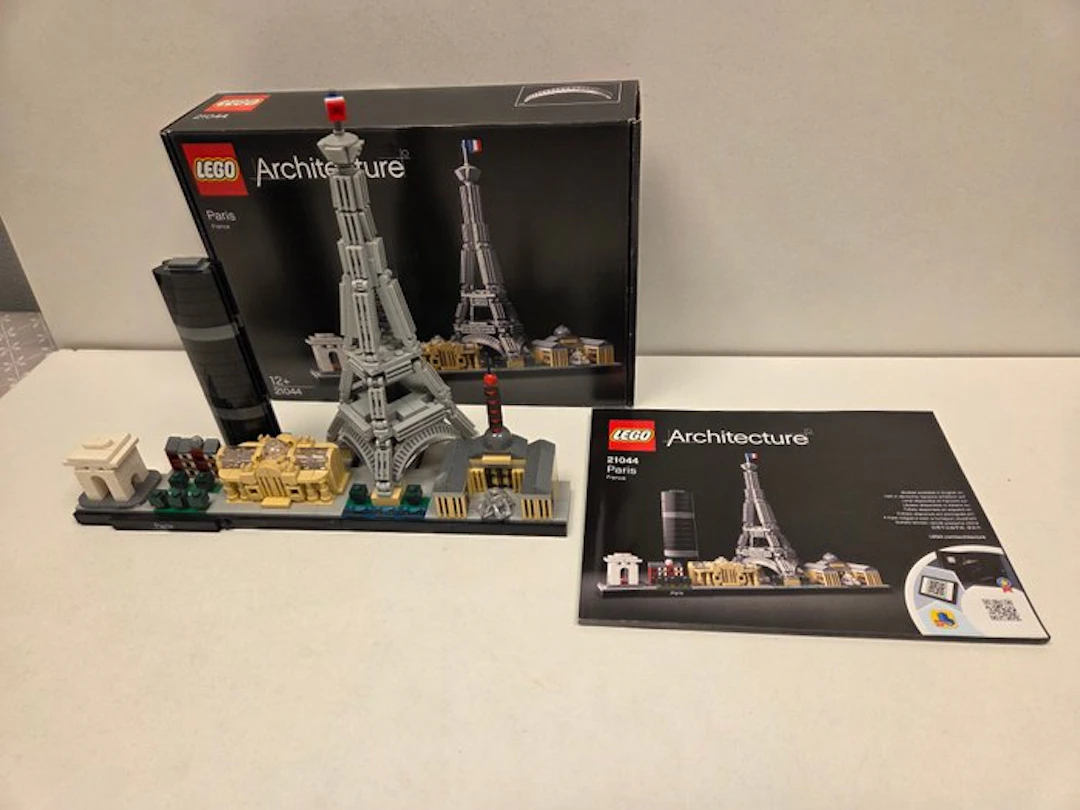 LEGO Set - 21044 - Architecture - LEGO Architecture Parijs 21044