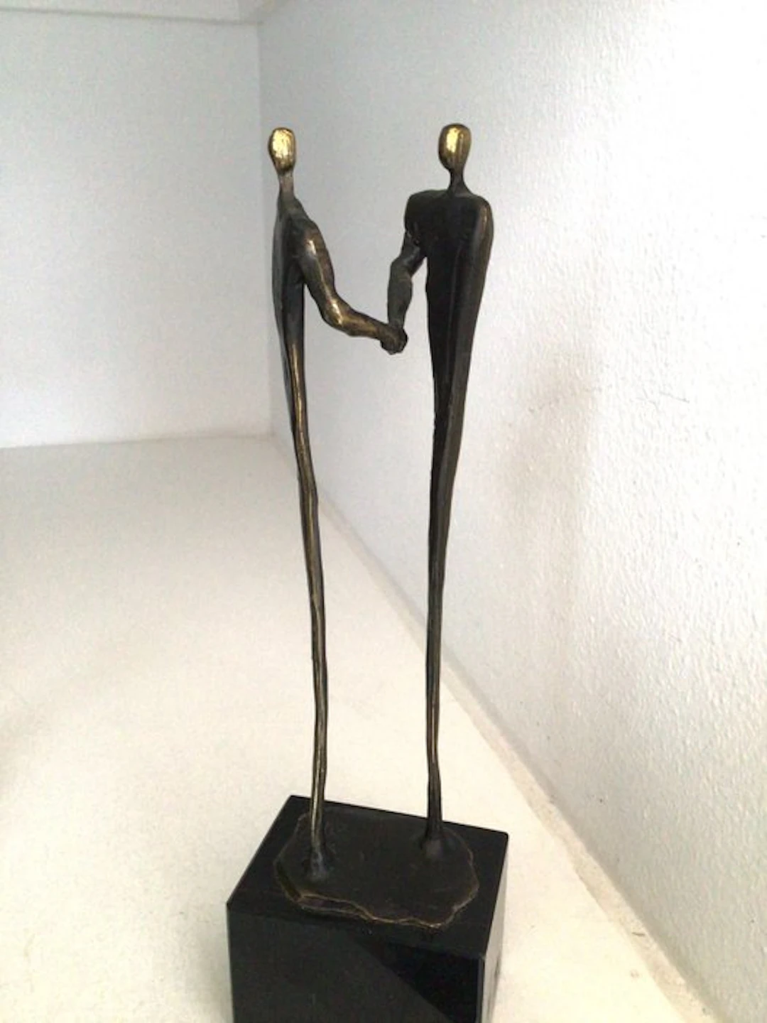 Corry Ammerlaan - Sculpture, “ DANK ! “. - 24 cm - patinated bronze