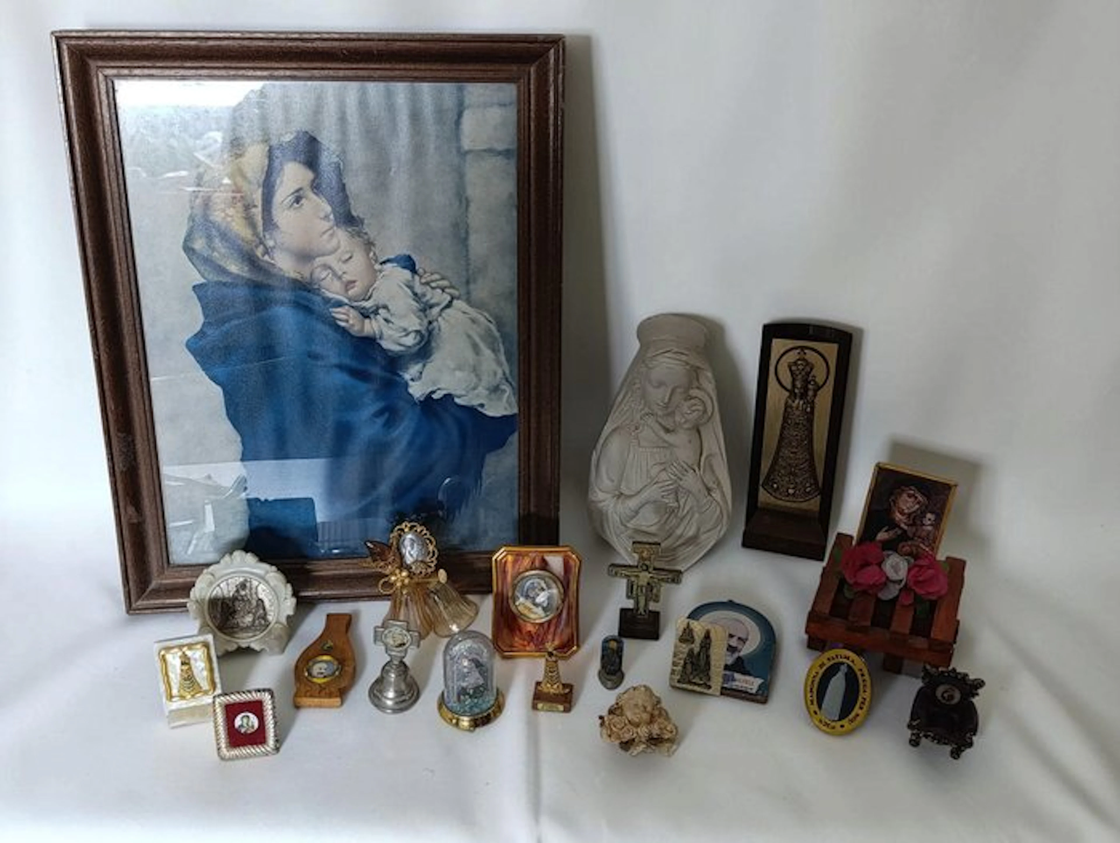 Branded merchandise collection - Rich collection of 21...