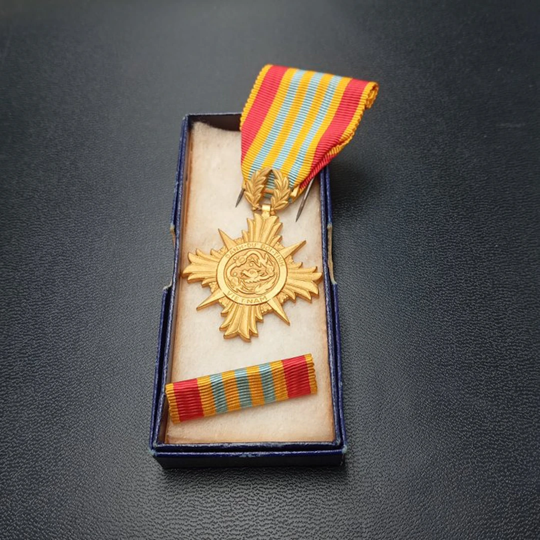 France - Medal - Médaille militaire sud vietnamienne guerre du Vietnam - 1950