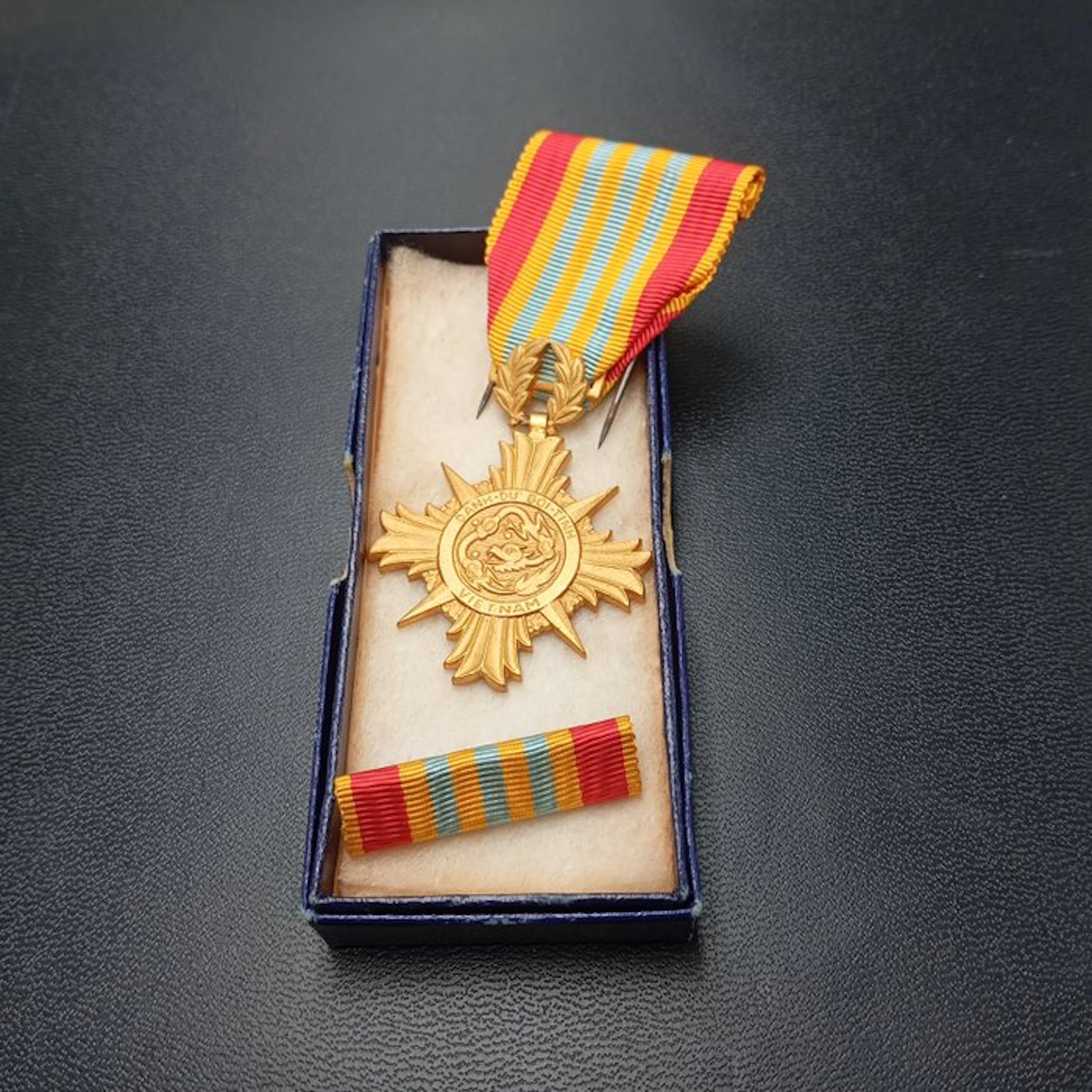 France - Medal - Médaille militaire sud vietnamienne guerre du Vietnam - 1950