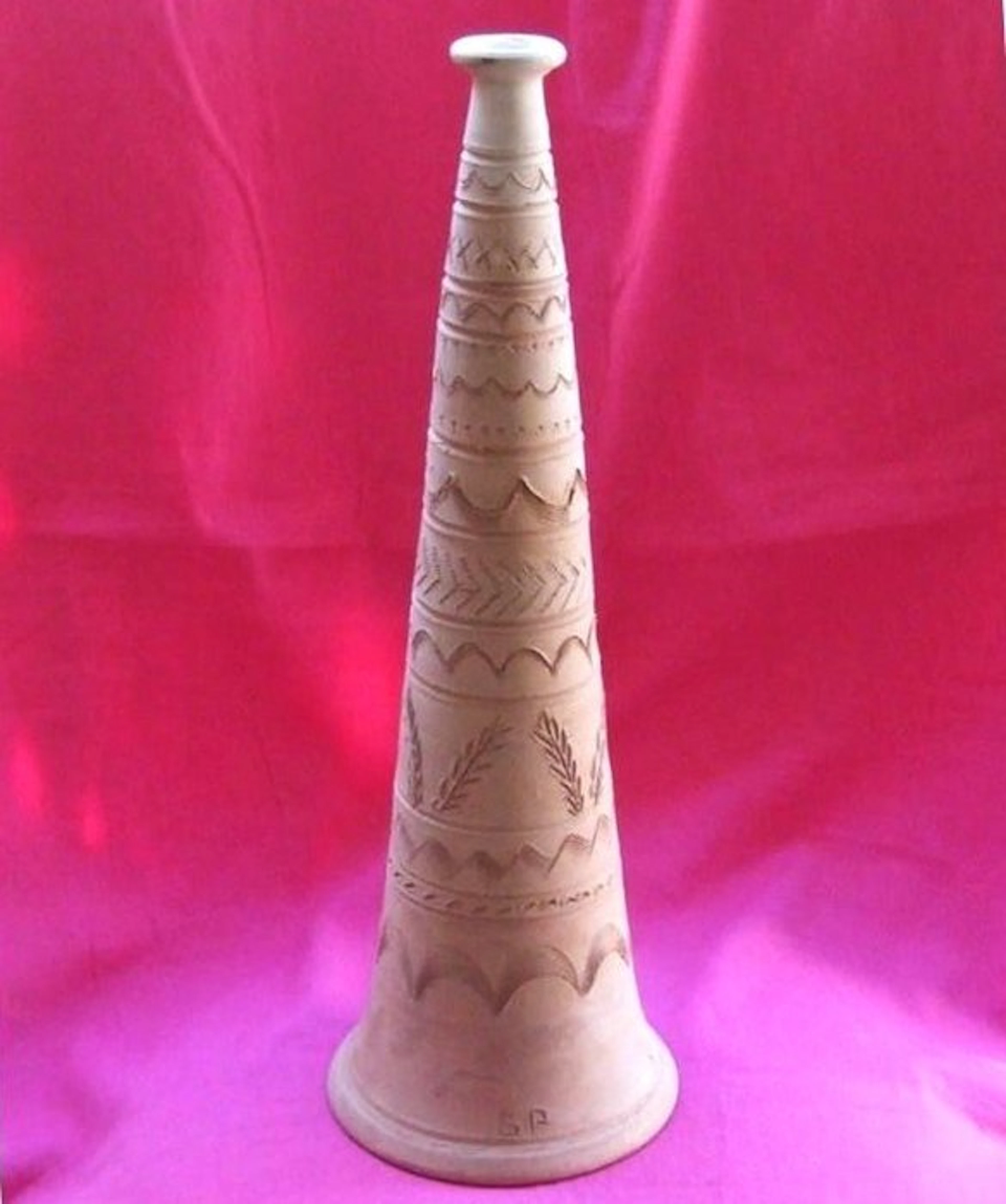Vintage Vessel - Terracotta - 1980-1990 - Great trumpet - Signed