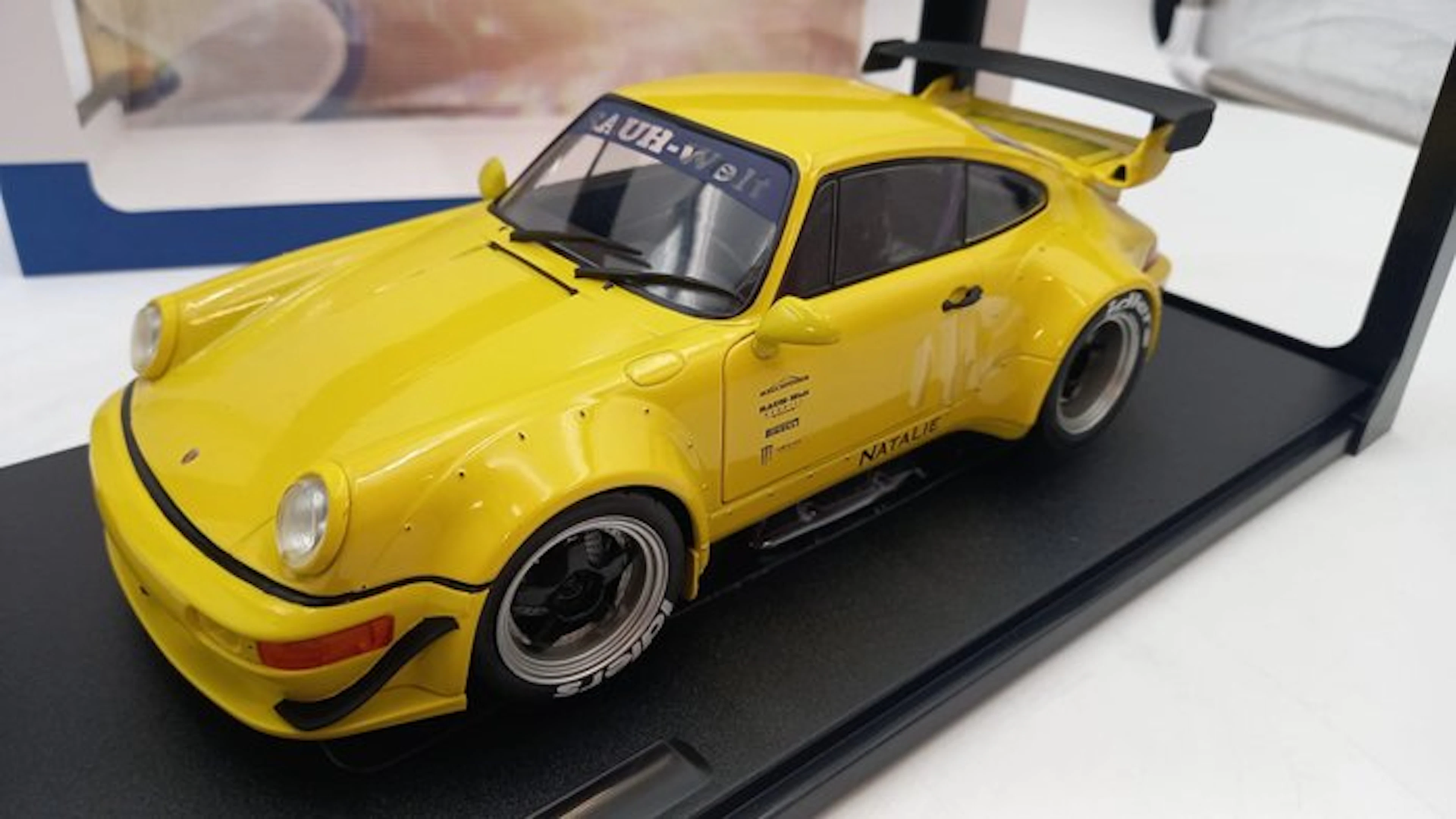 Solido 1:18 - Model car - Porsche RWB Natalie 2023 - (cod.P8)