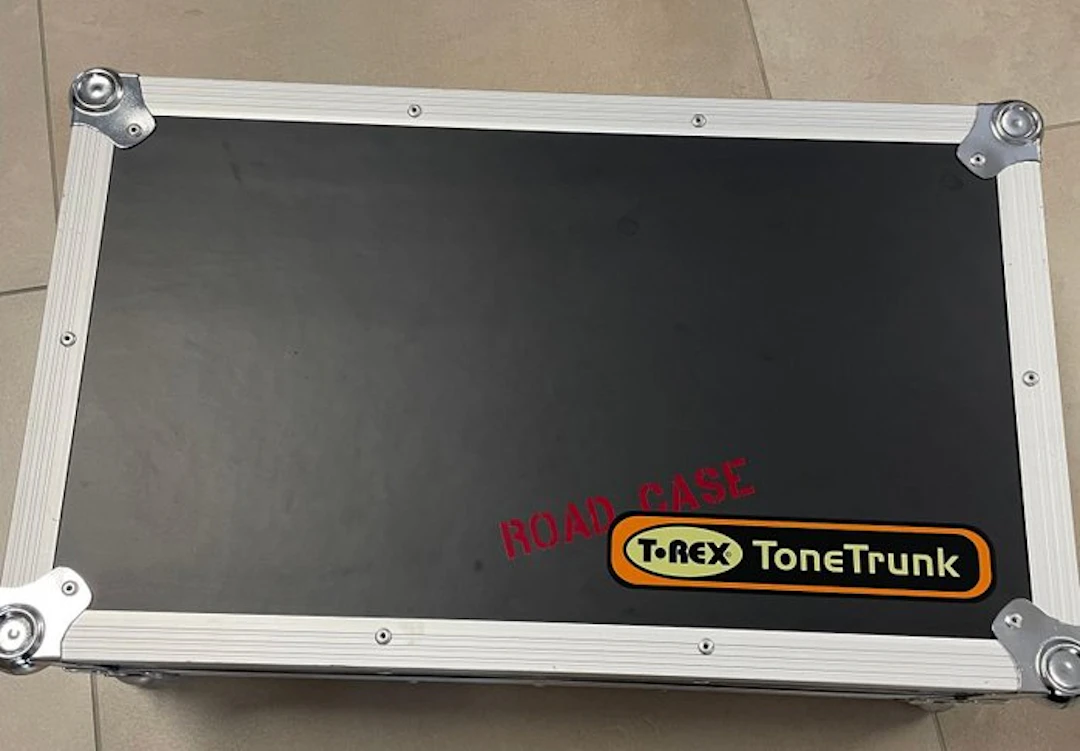 T-REX Tone Trunk Road Case 56 + Tonebug Overdrive e...