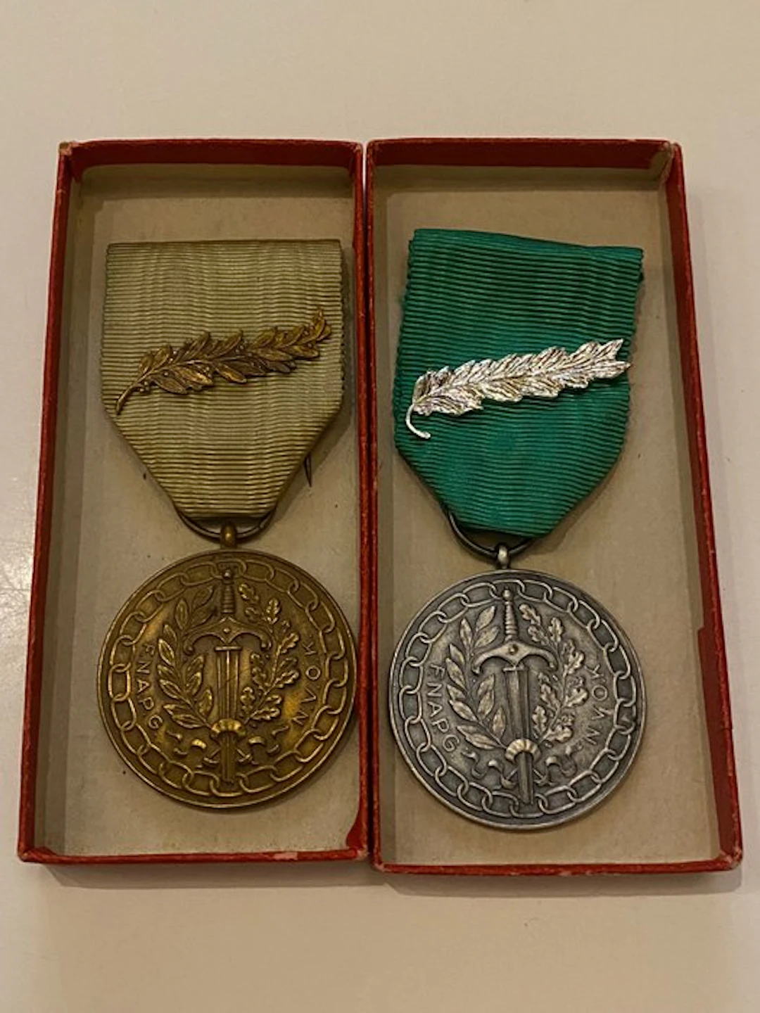 Belgium - Military medal - 2 × Belgian commemorative...