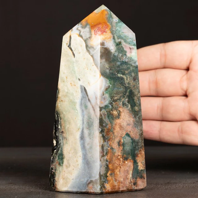 Polished Moss Agate Point – Madagascar - Height: 150 mm - Width: 85 mm- 1100 g