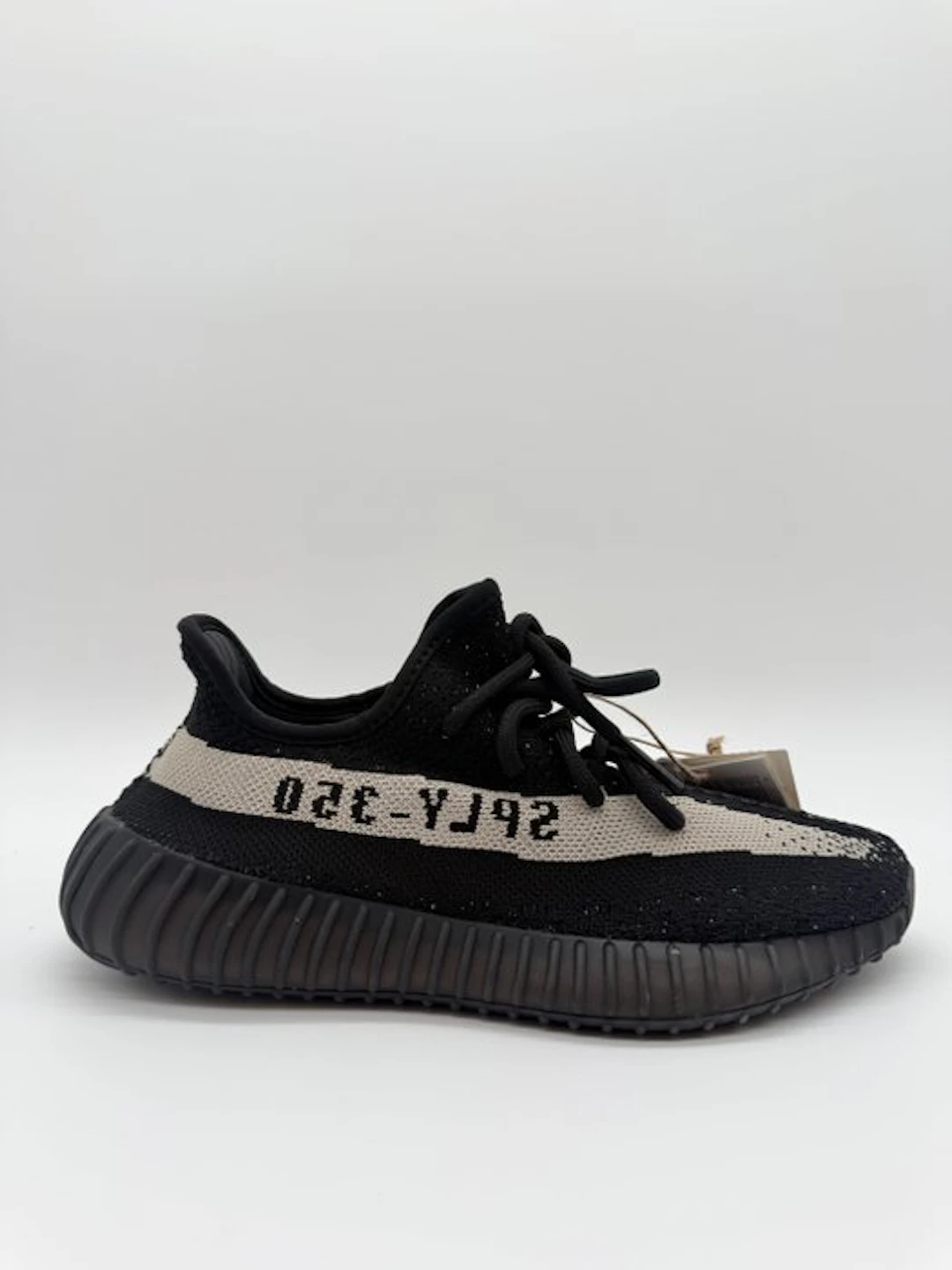 Yeezy X Adidas - Yeezy Boost 350 V2 Core Black White...