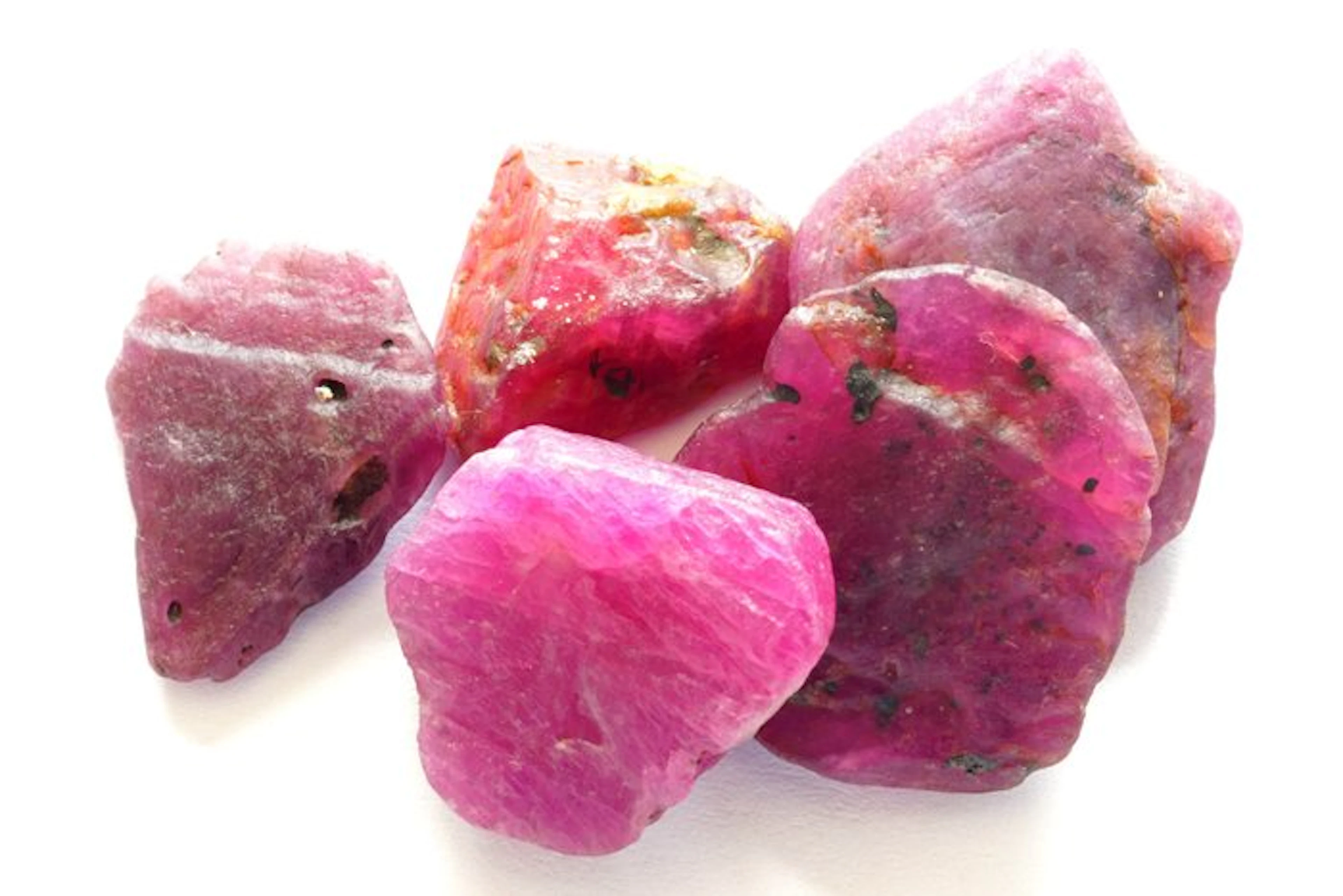 Ruby 56 carats of raw, untreated ruby crystals.- 11.3 g - (5)