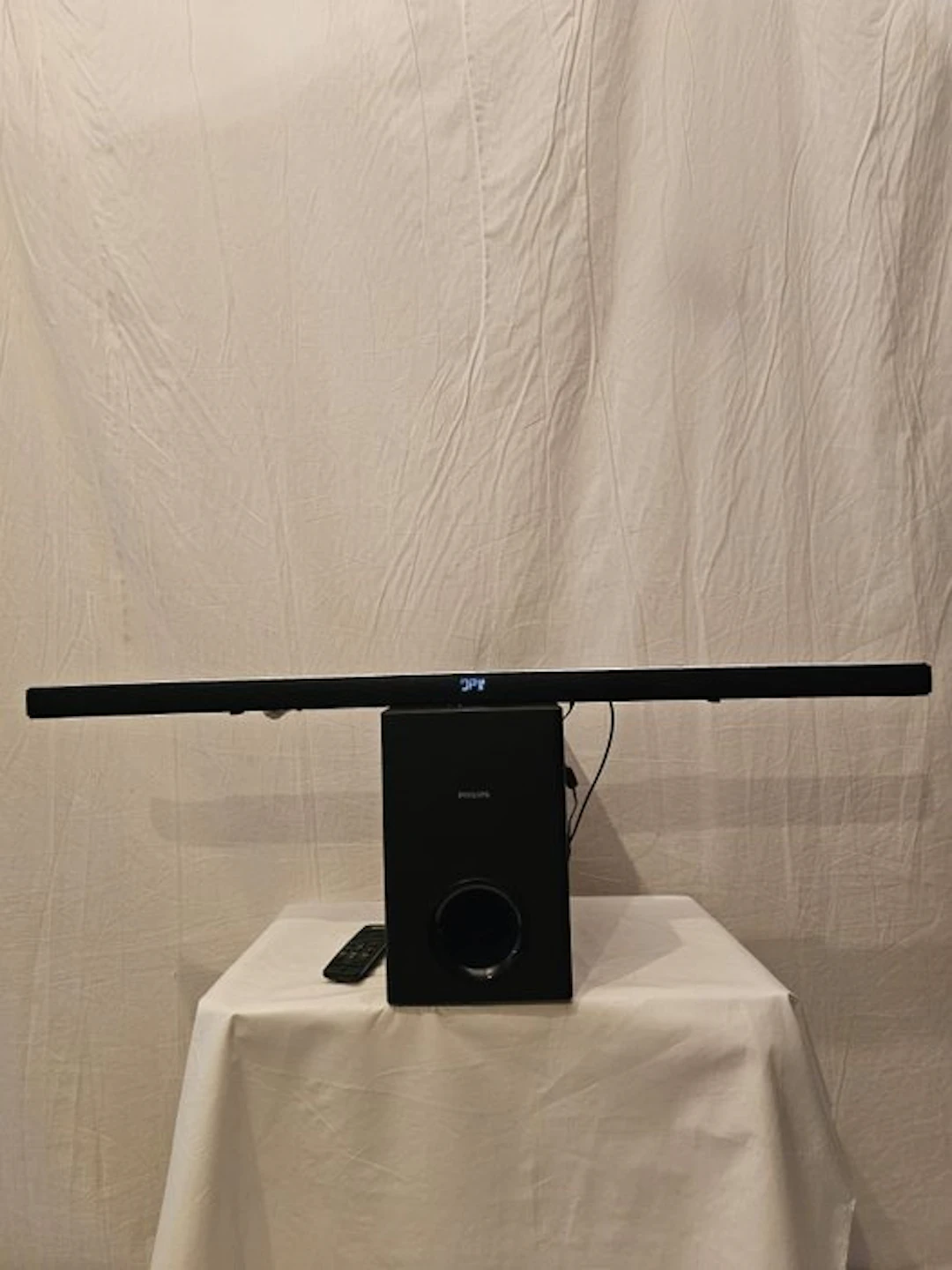 Philips - HTL6140B 2.1-Channel Ultra-Slim Soundbar with...