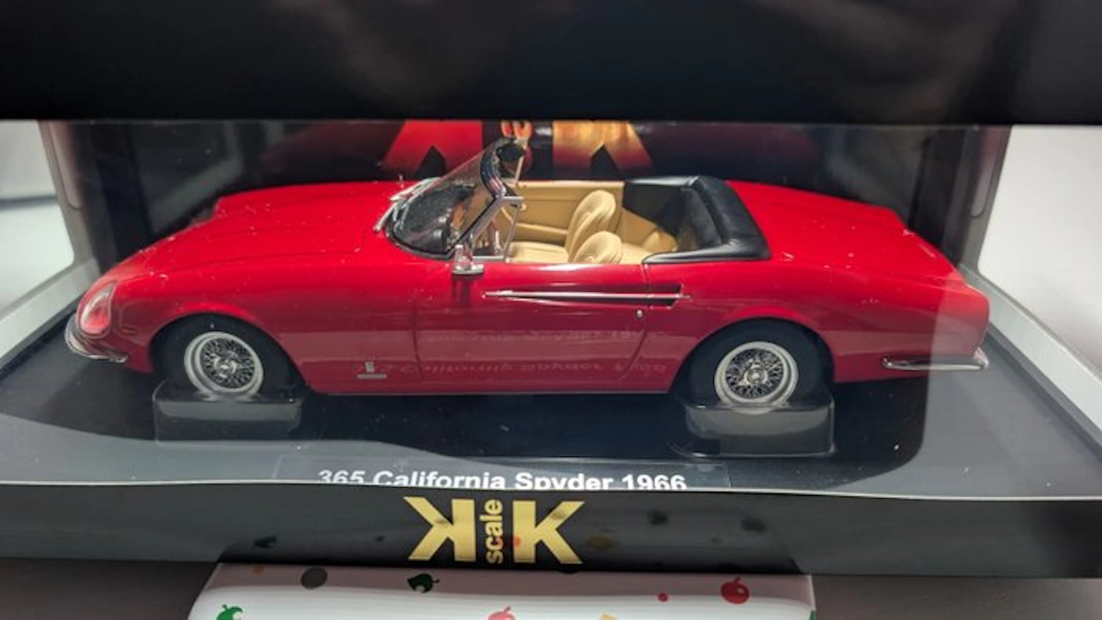 KK-Scale 1:18 - Model sports car - Ferrari 365 California Spyder (1966)