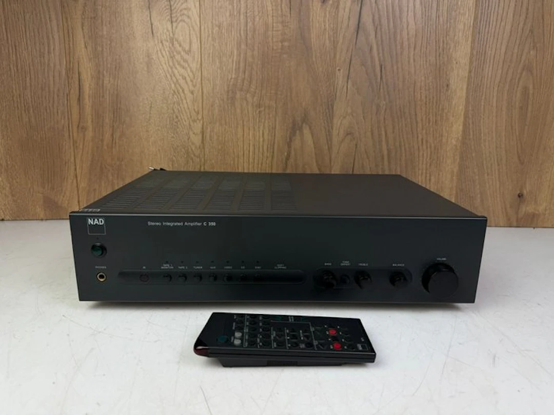 NAD - C350 Solid state amplifier