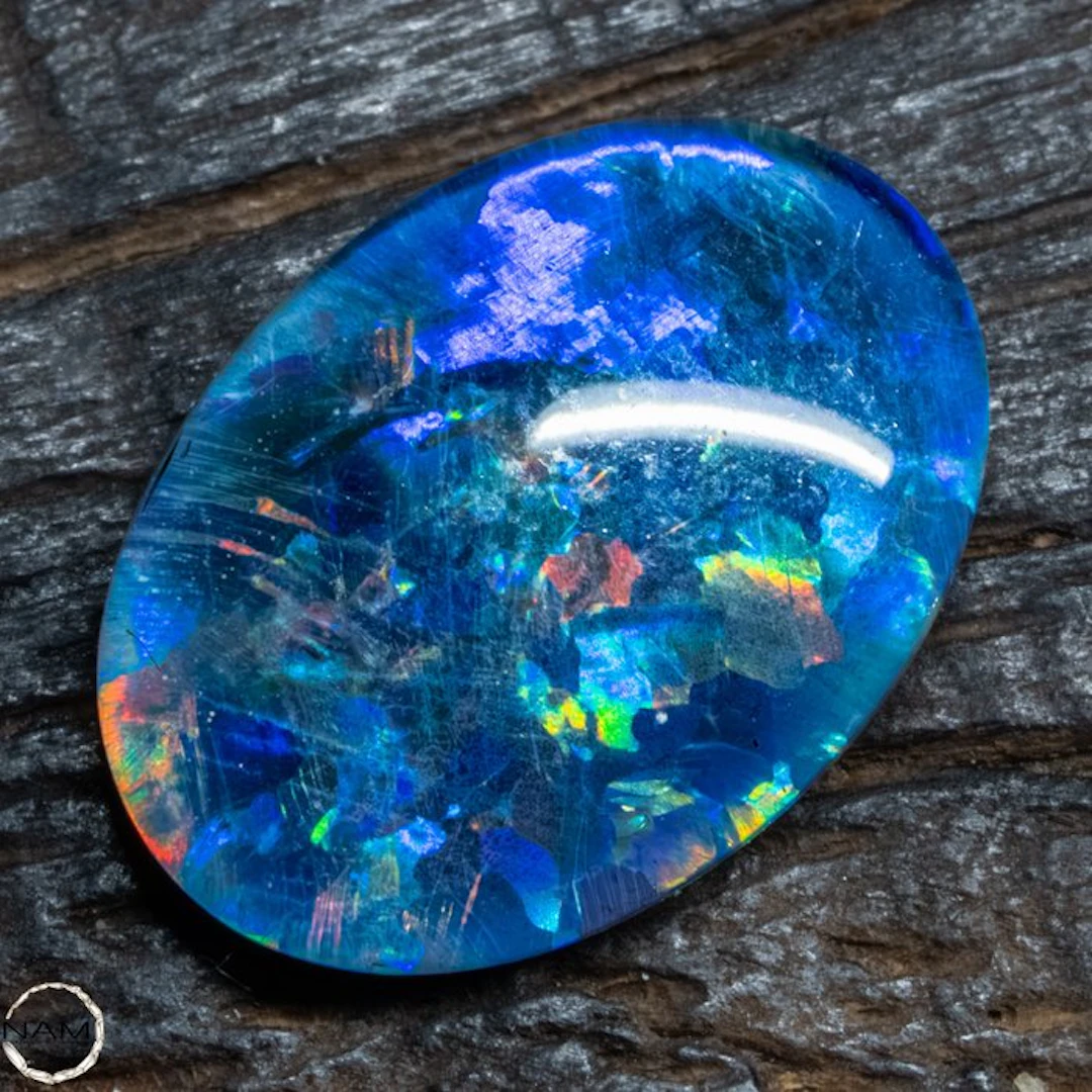 Natural triplet opal from Australia - of the highest quality 3.35 ct- 0.67 g