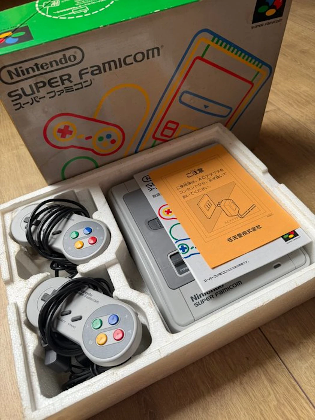 Nintendo - Super Famicom (Japanese SNES) - Super Famicom...