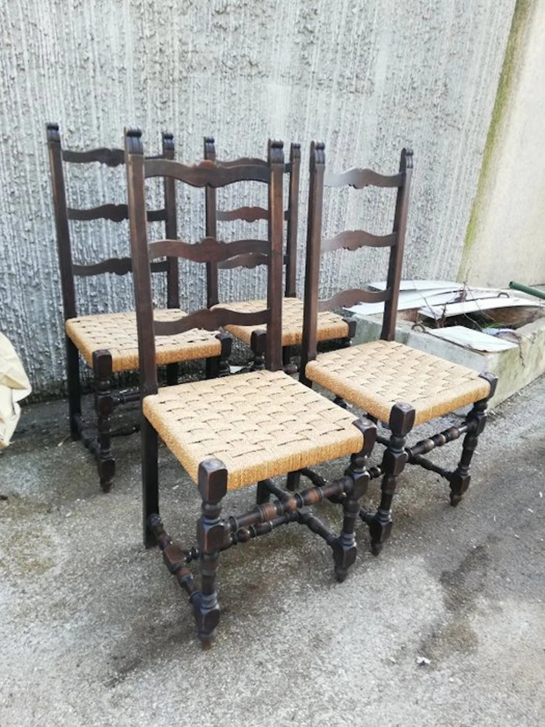 Chair (4) - Wood - thrones