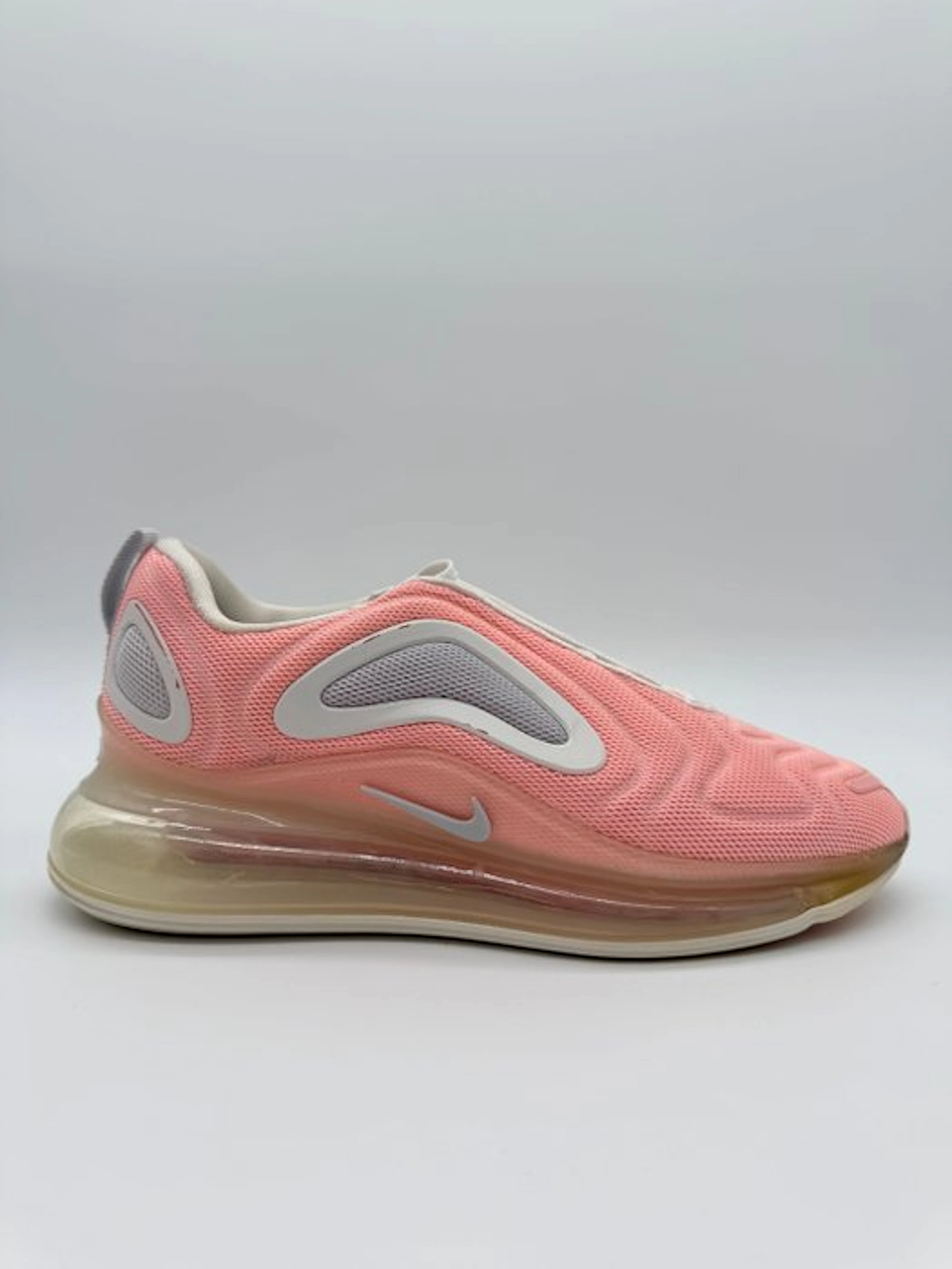 Nike - Nike Air Max 720 'Bleached Coral' - Sneakers - Size: EU 41