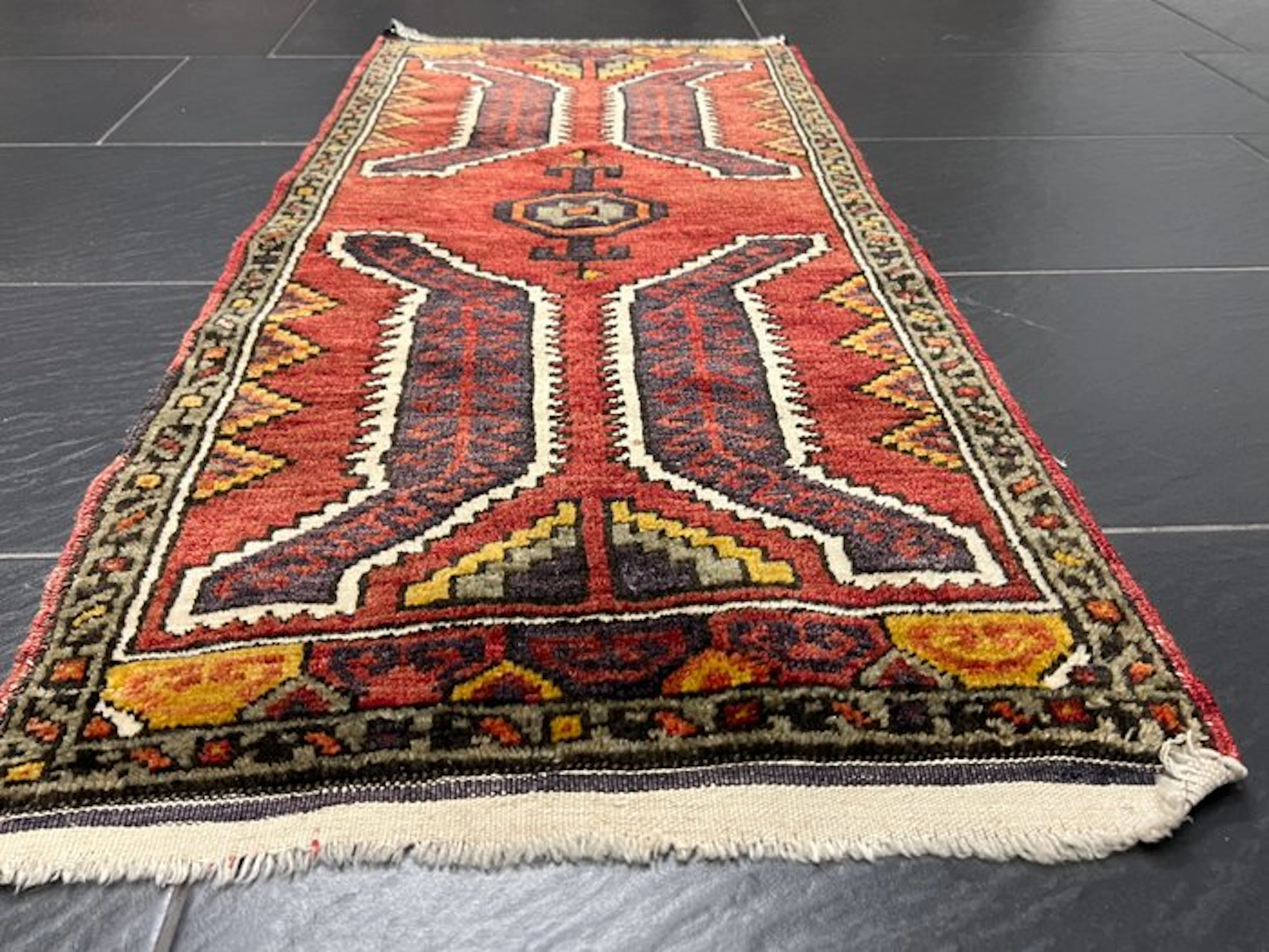 Yahyahli - Rug - 115 cm - 53 cm