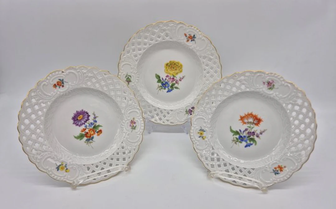 Meissen - 3 Durchbruchteller, Deutsche Blume - Plate - Porcelain