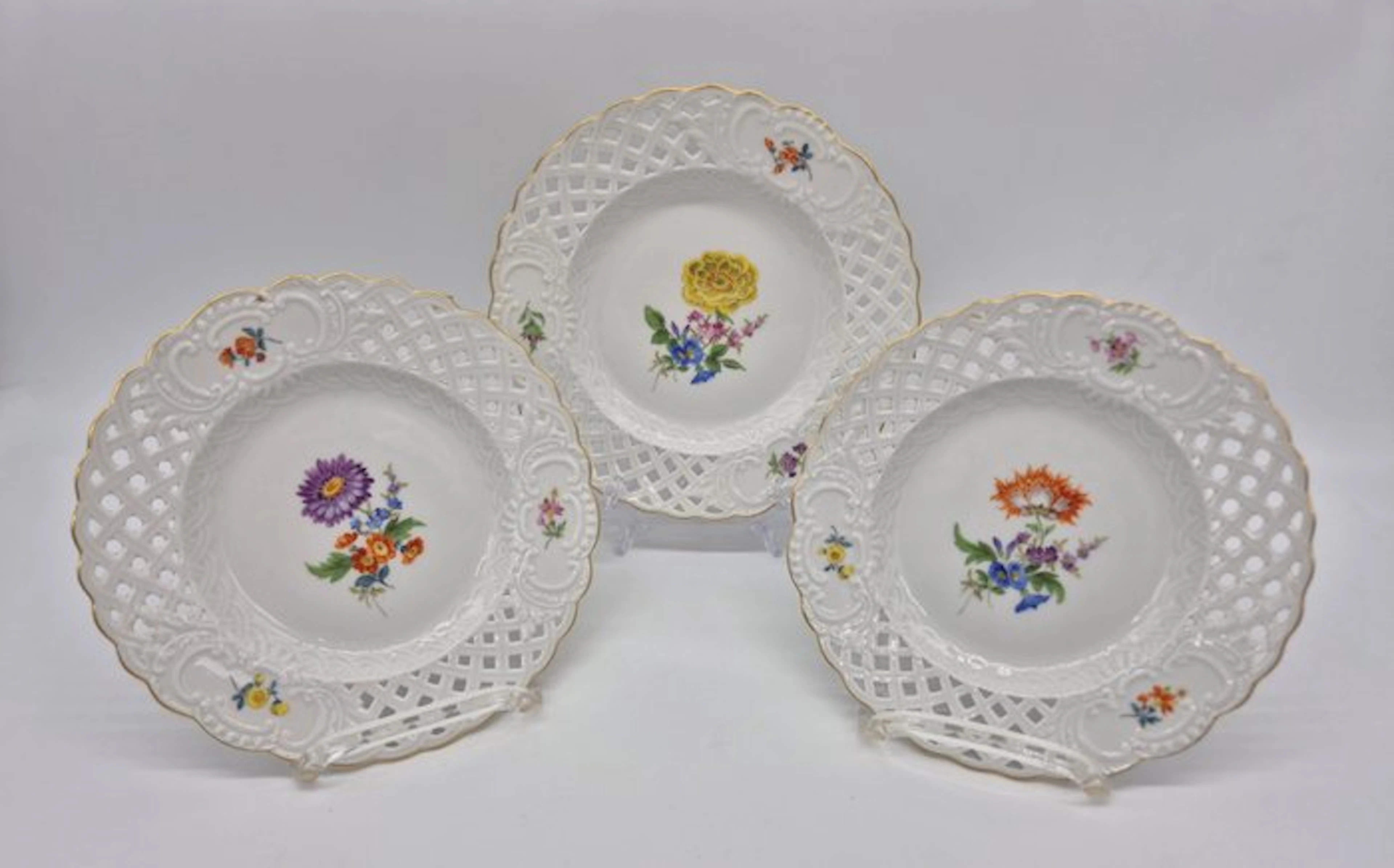 Meissen - 3 Durchbruchteller, Deutsche Blume - Plate - Porcelain