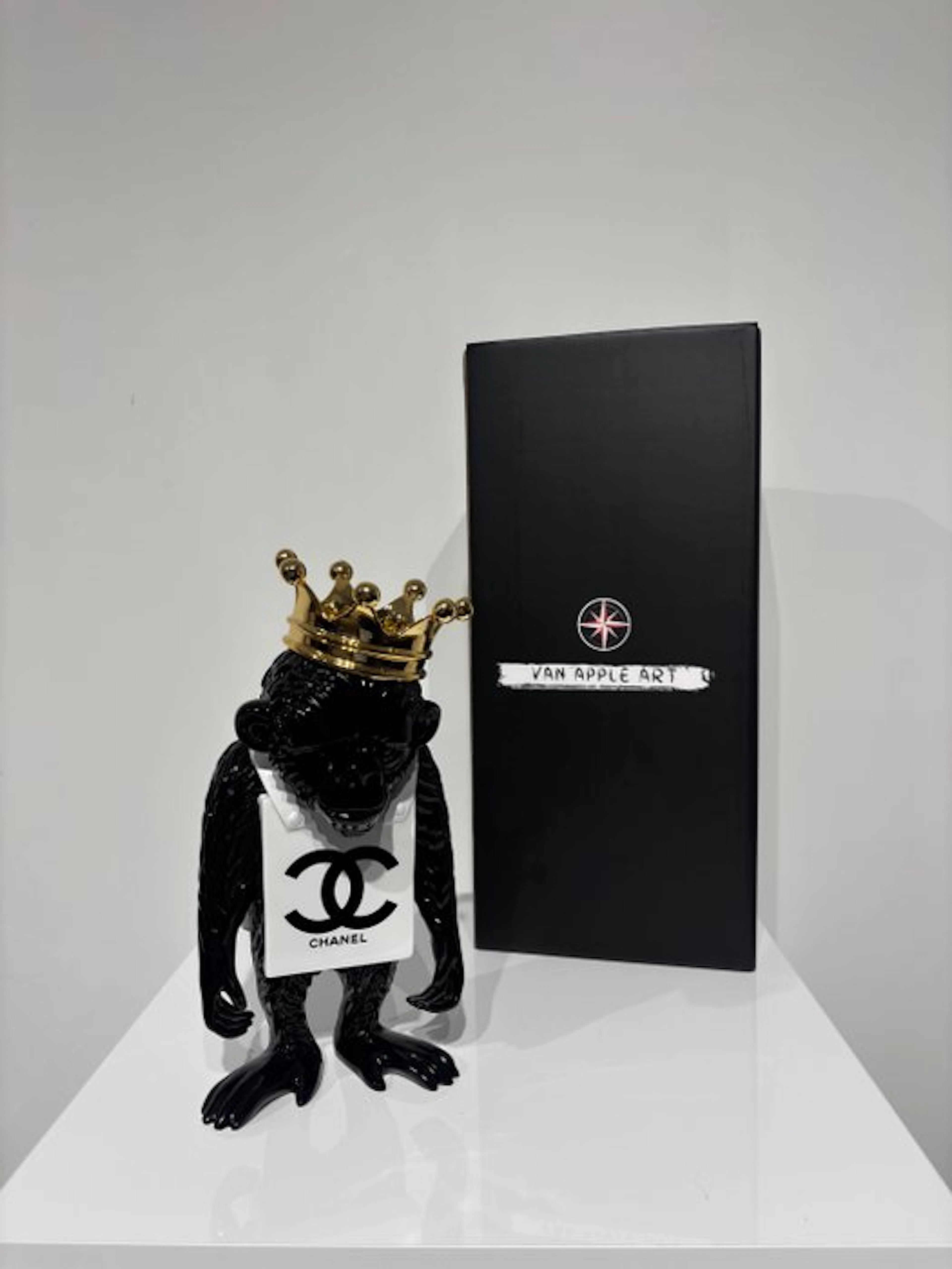Van Apple - Fashion Monkey - Chanel