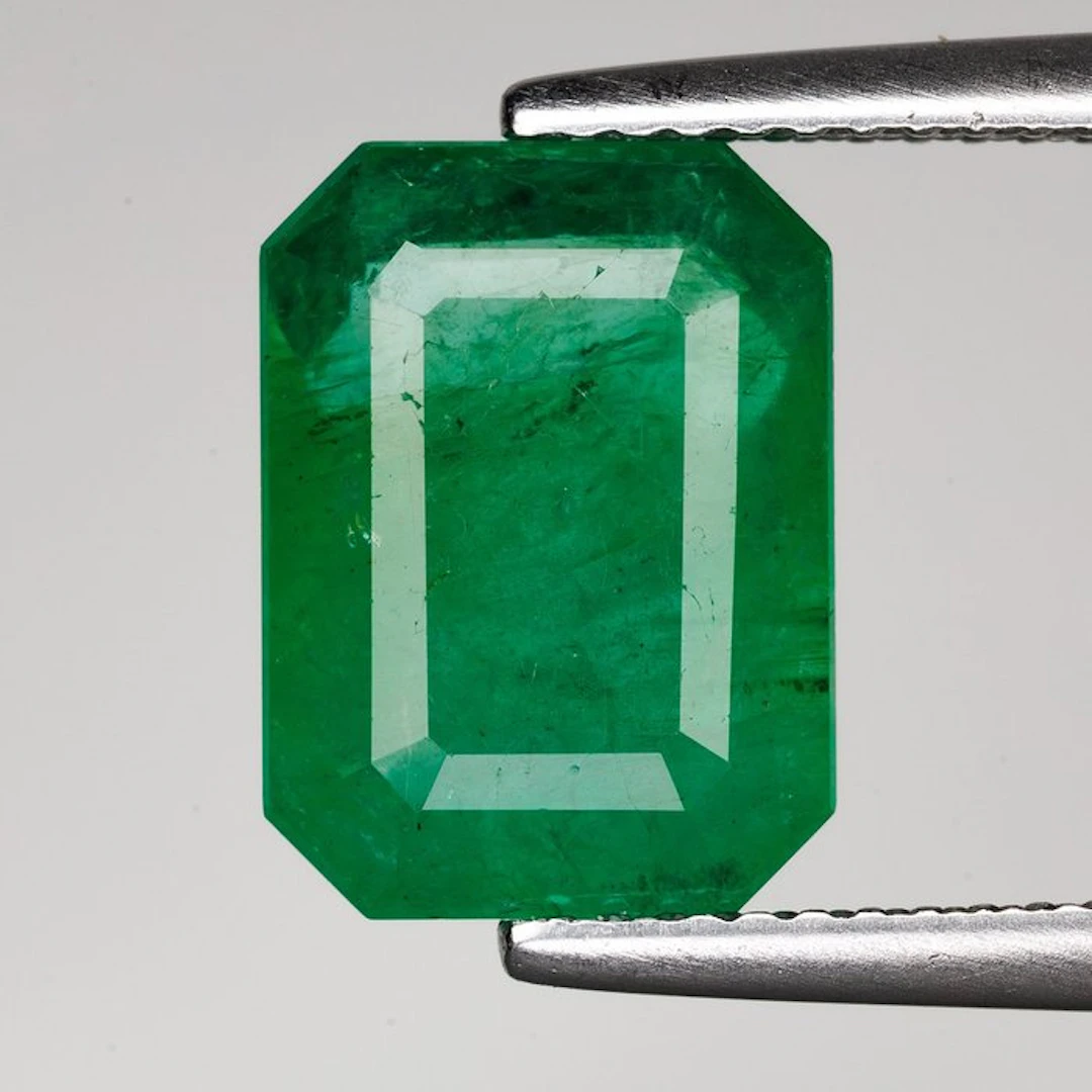 No reserve price - 1 pcs Green Emerald - 4.54 ct - Bellerophon Gemlab