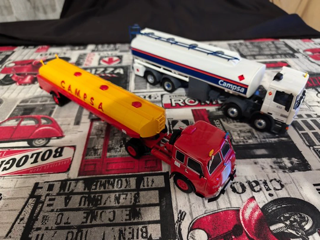 Salvat 1:43 - Model truck (2) - Pegasos Mofletes cisterna y Troner Campsa