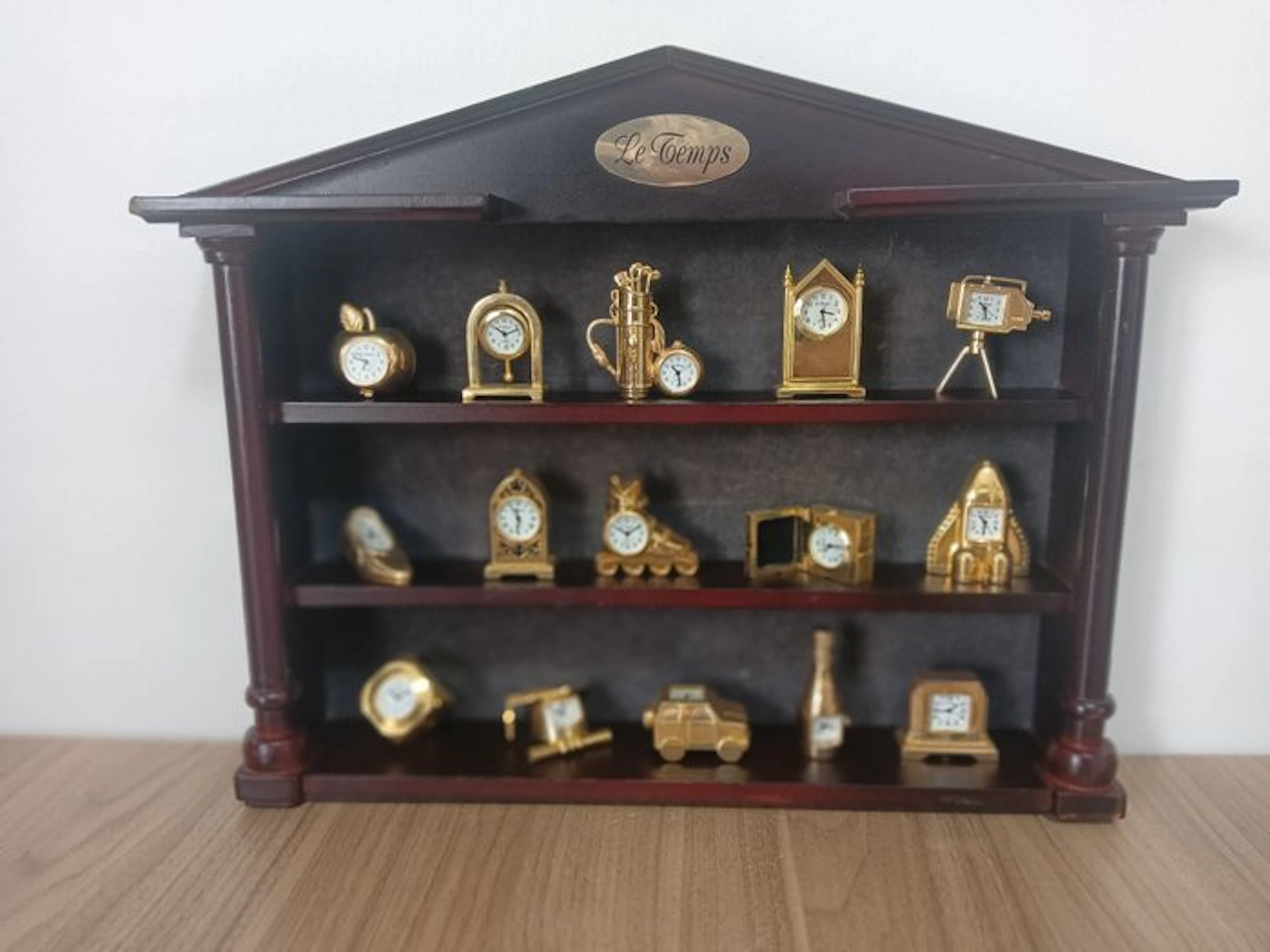 Memorabilia collection - Le Temps watches