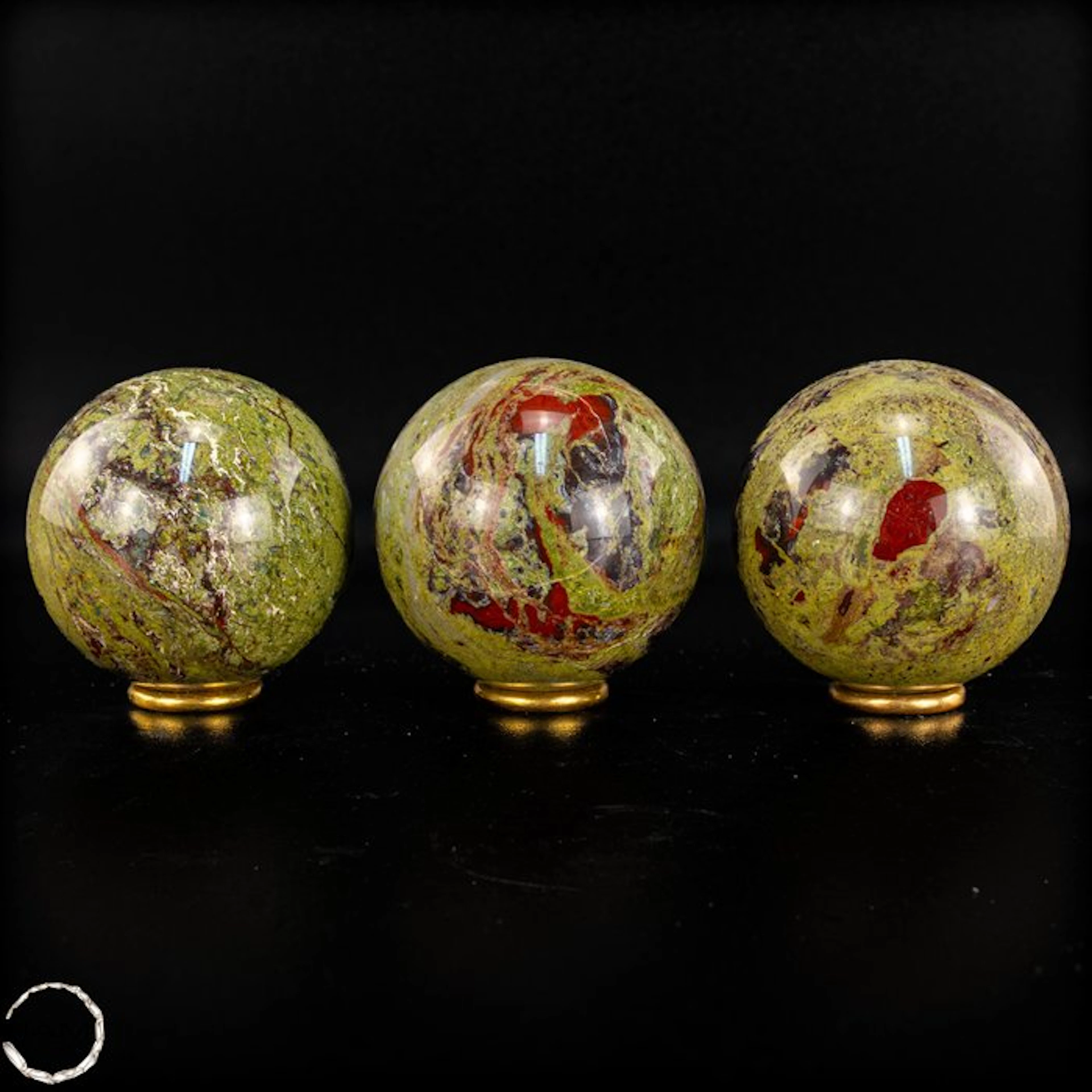 Natural Dragon's Blood Jasper Sphere Set – intense green...