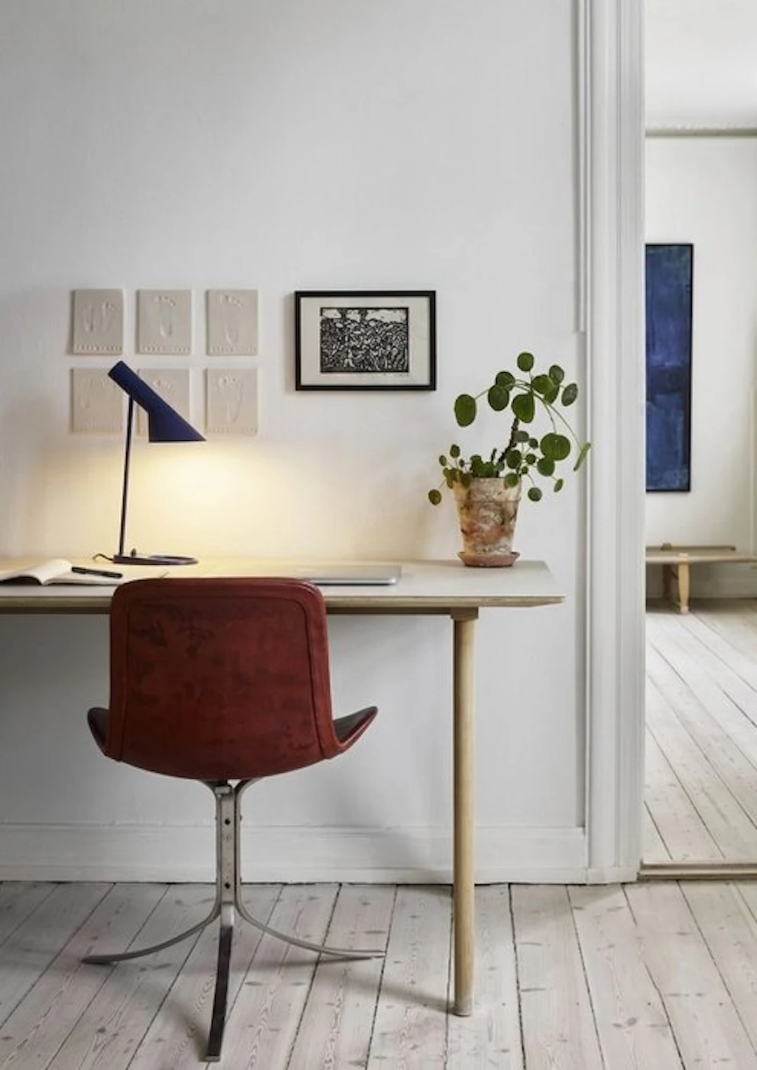 Louis Poulsen - Arne Jacobsen - Table lamp - AJ MINI - Steel