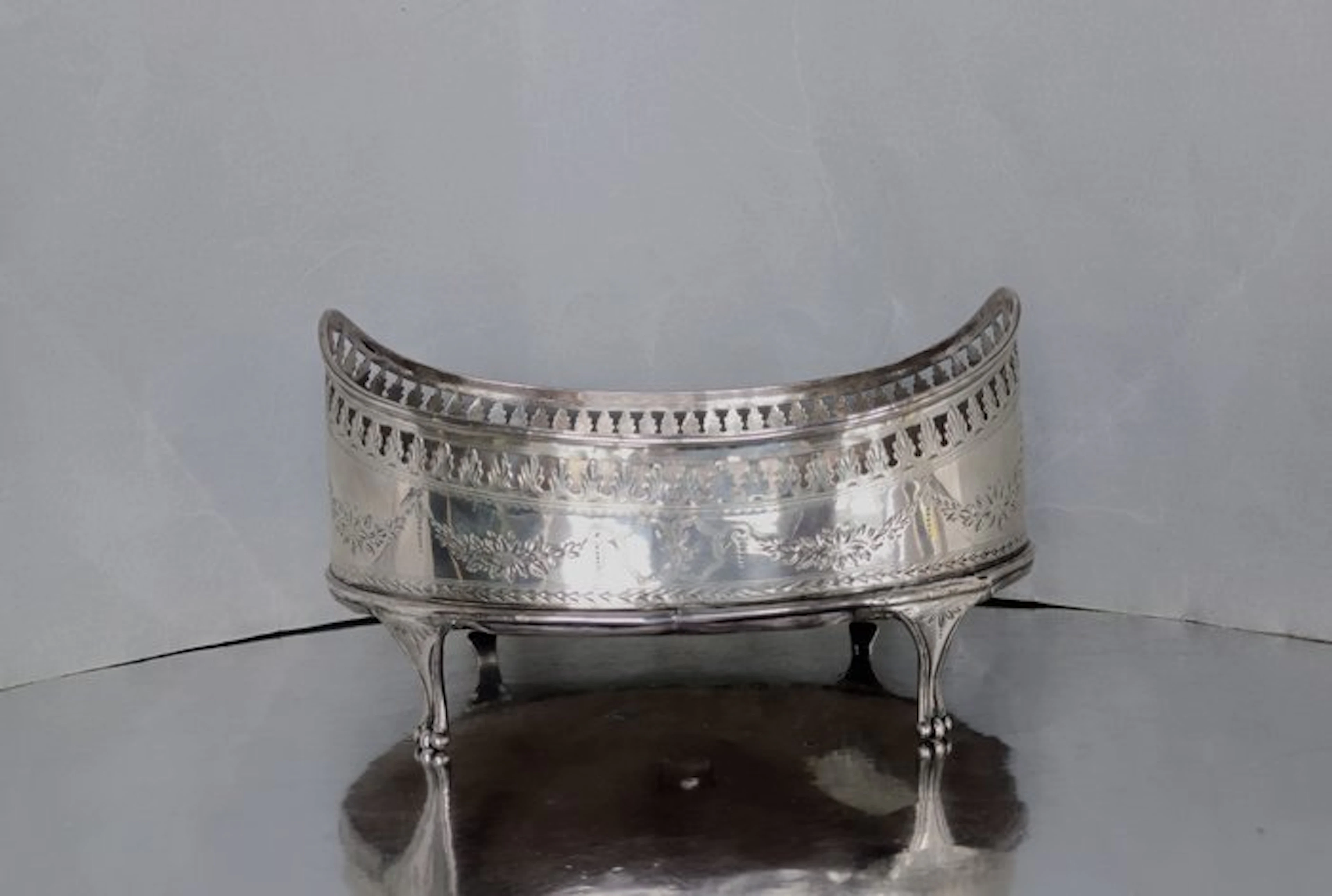237 Years Old Adam Neo Classical Era Centerpiece - Jardinière - .925 silver